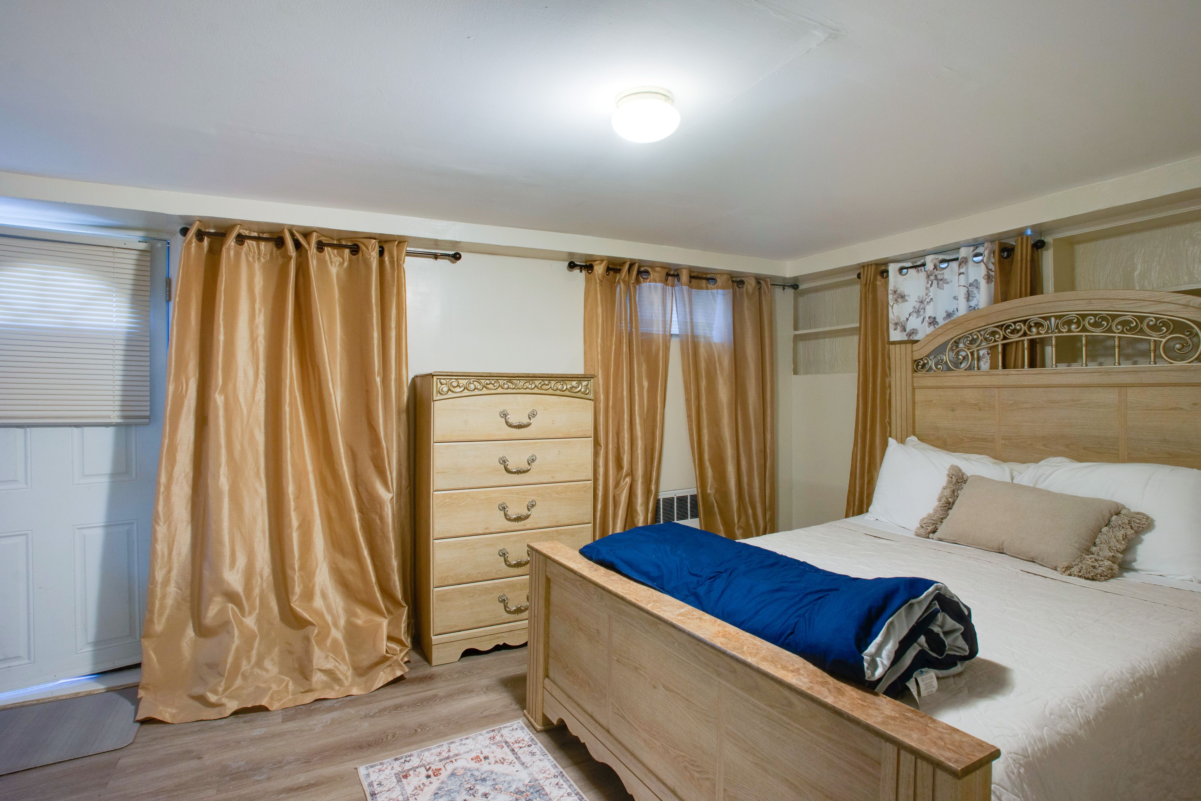 Elmont Vacation Rental | 1BR | 1BA | 1,100 Sq Ft