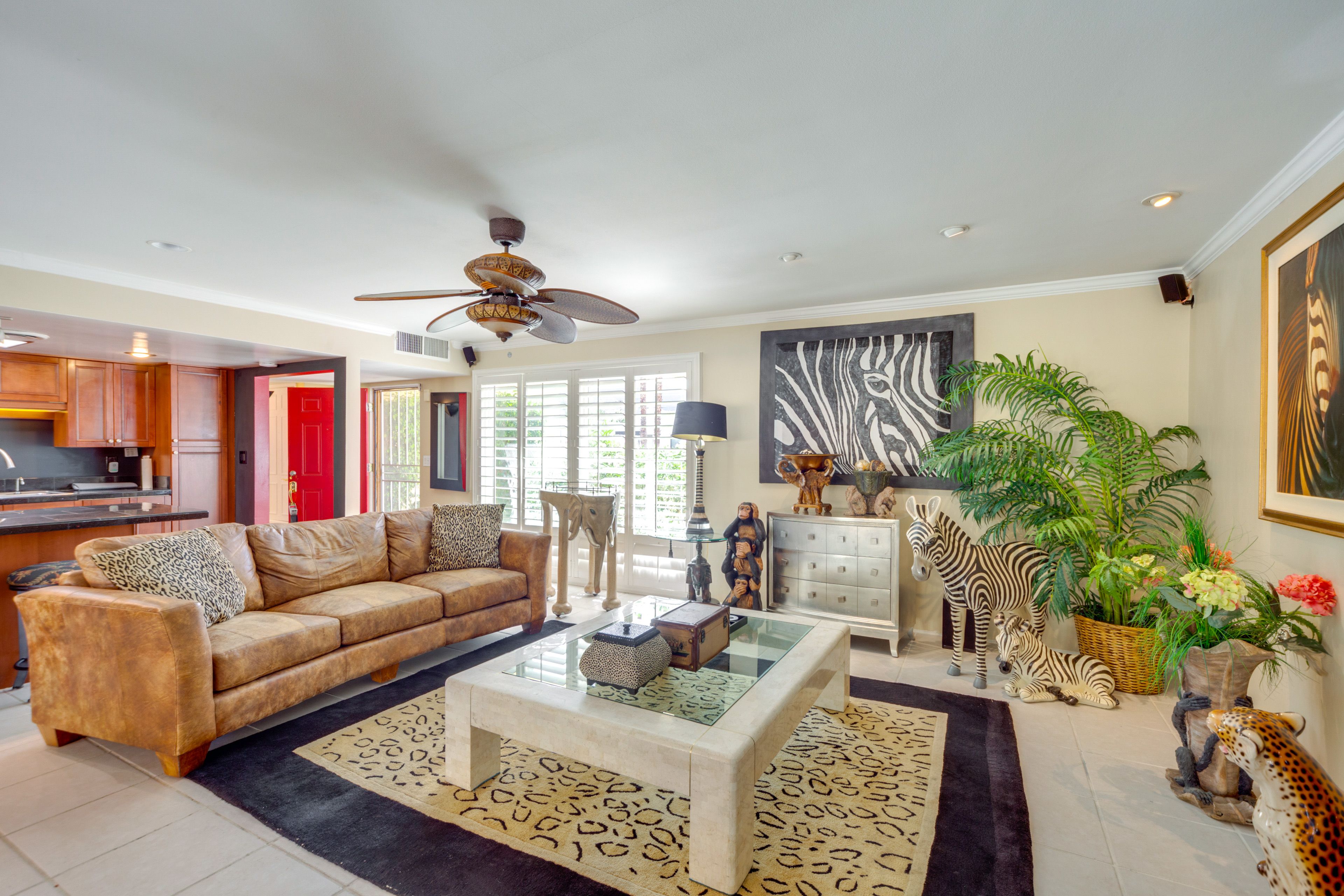 Living Room | Free WiFi