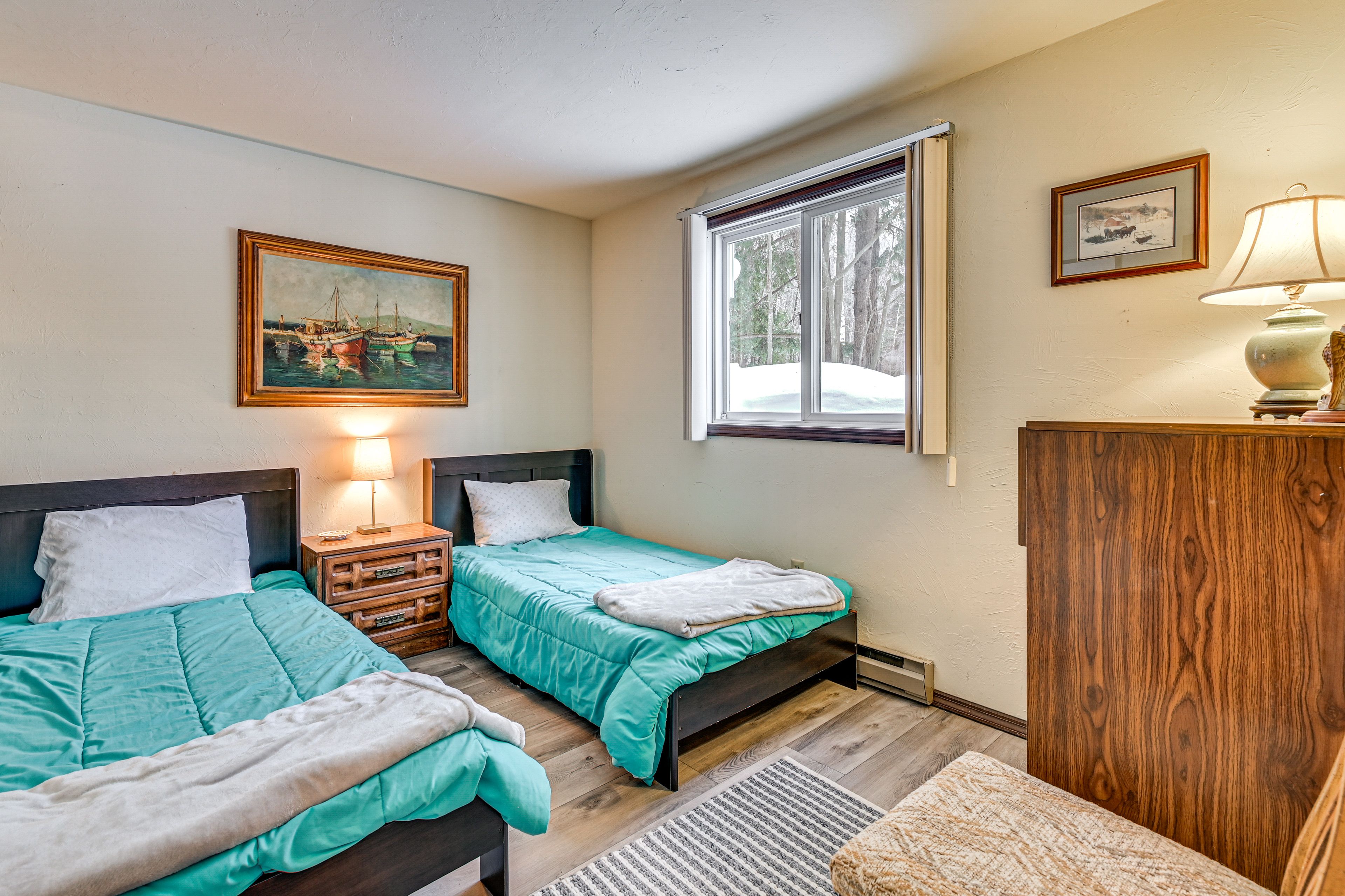 Bedroom 2 | 2 Twin Beds