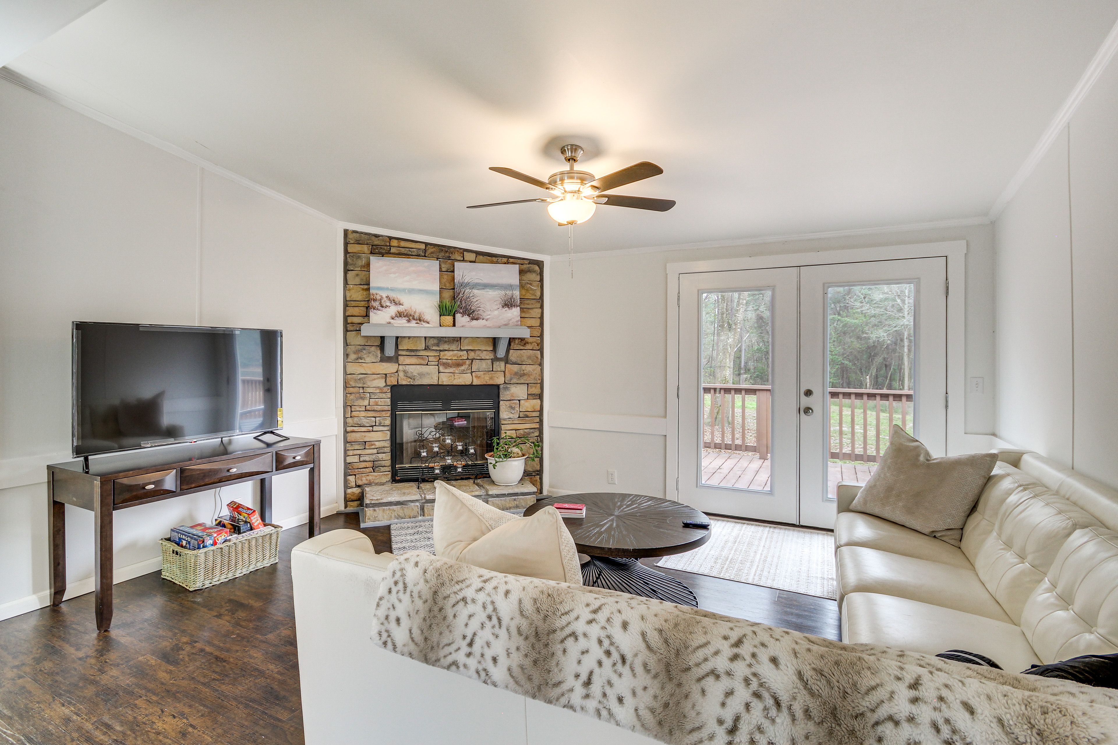 Living Room | Single-Story Home