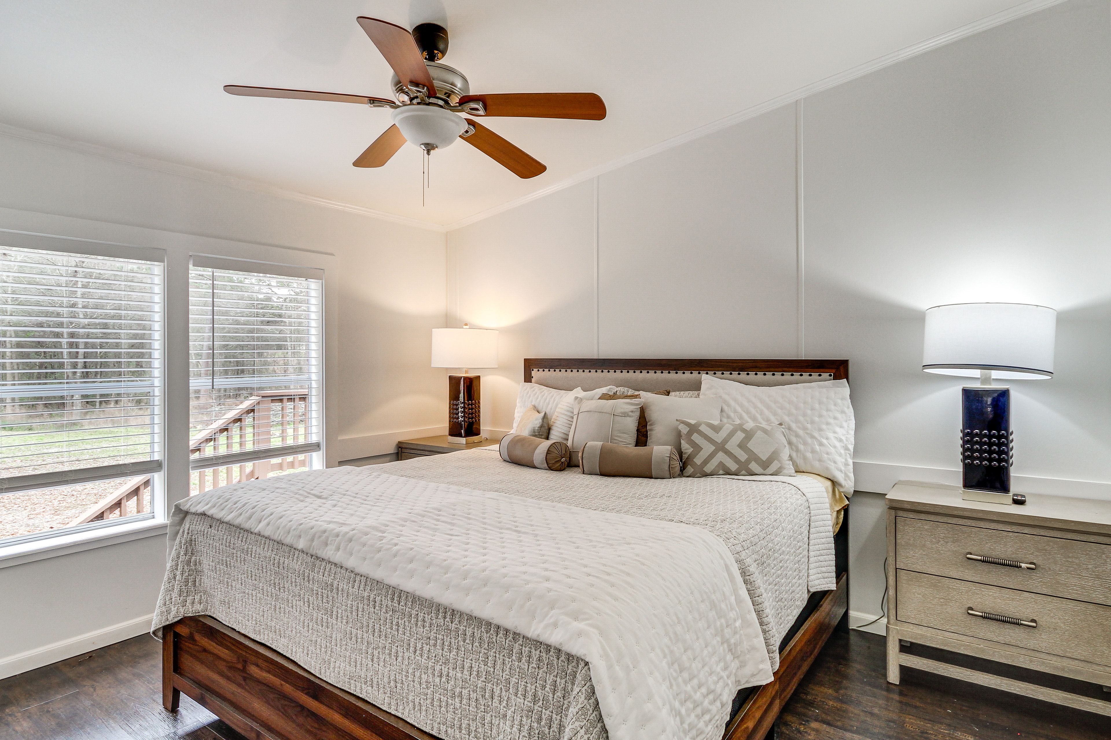 Bedroom 2 | King Bed