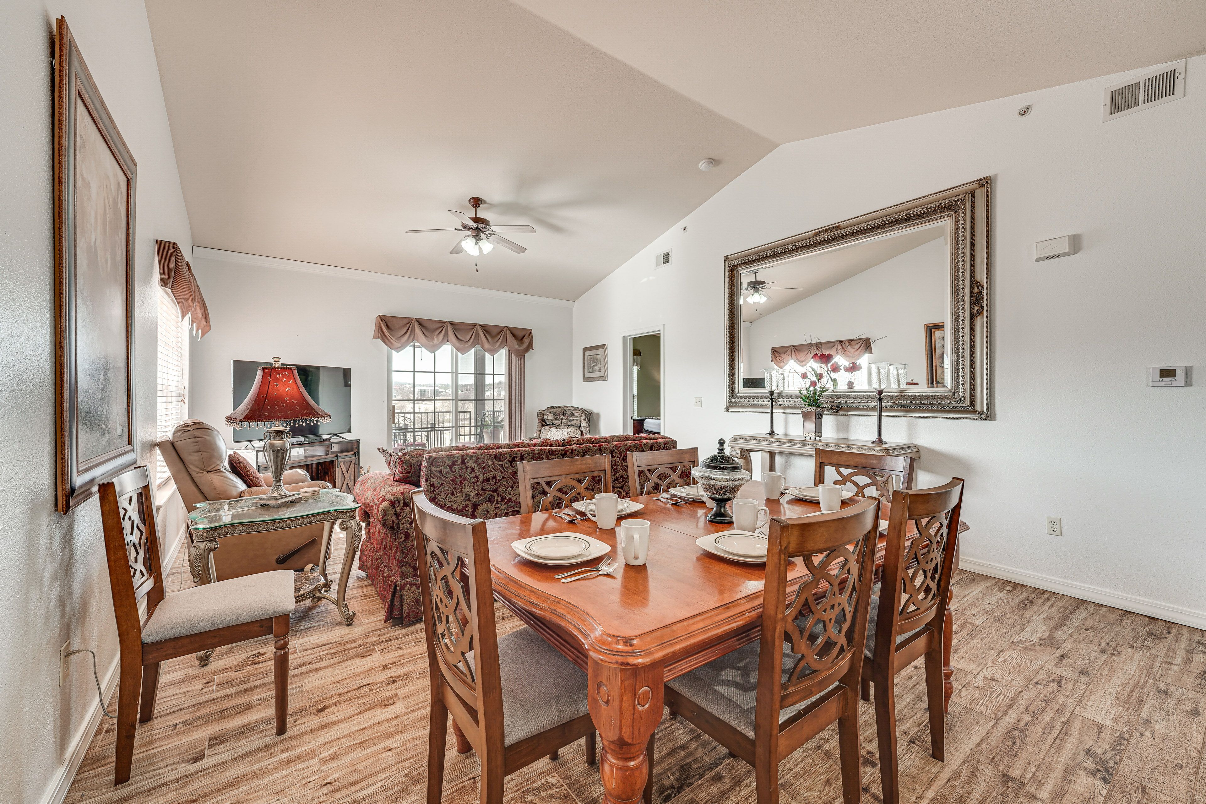 Interior Space | Single-Story Unit | 4th Floor