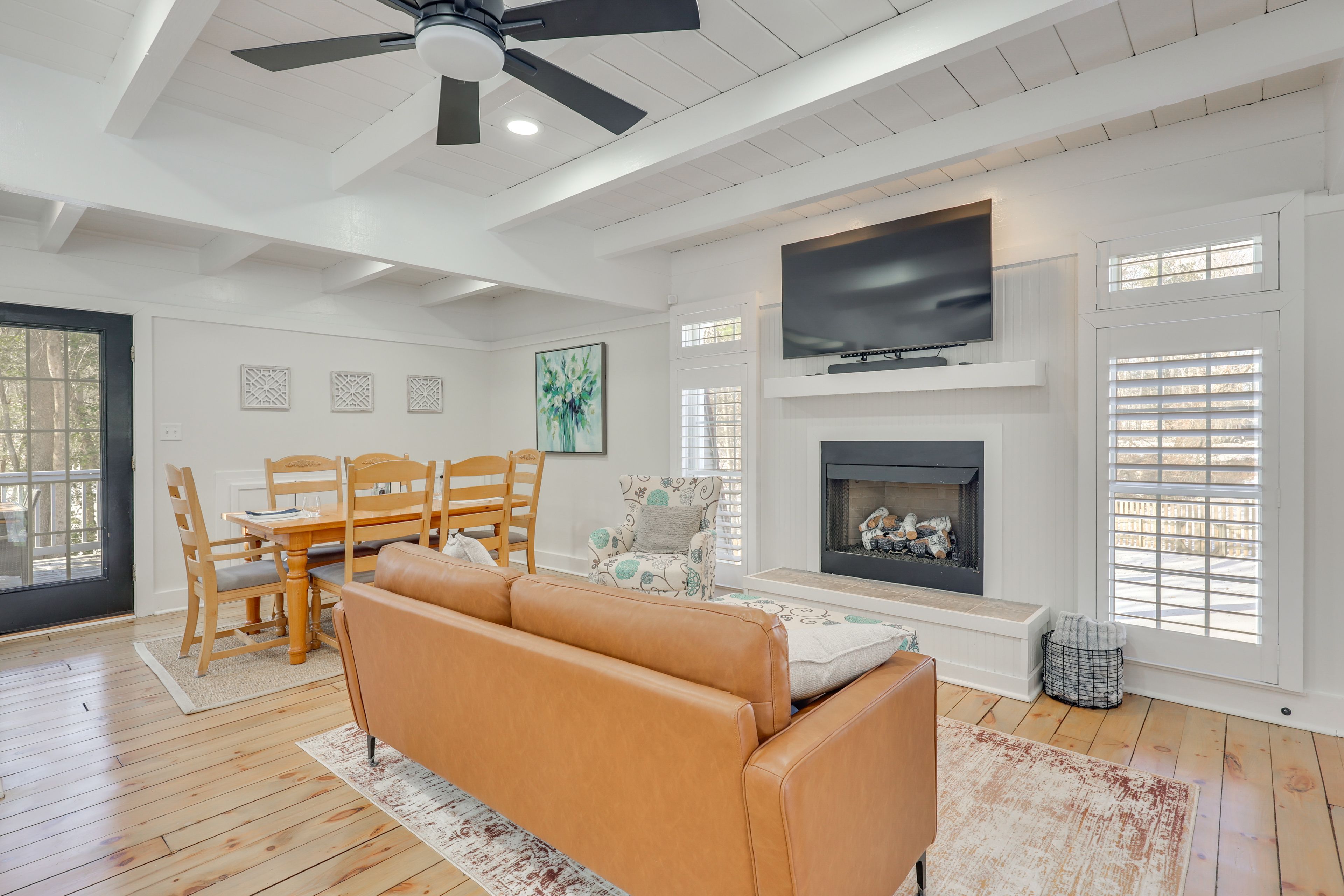 Montross Vacation Rental | 2BR | 2BA | Steps Required | 1,400 Sq Ft