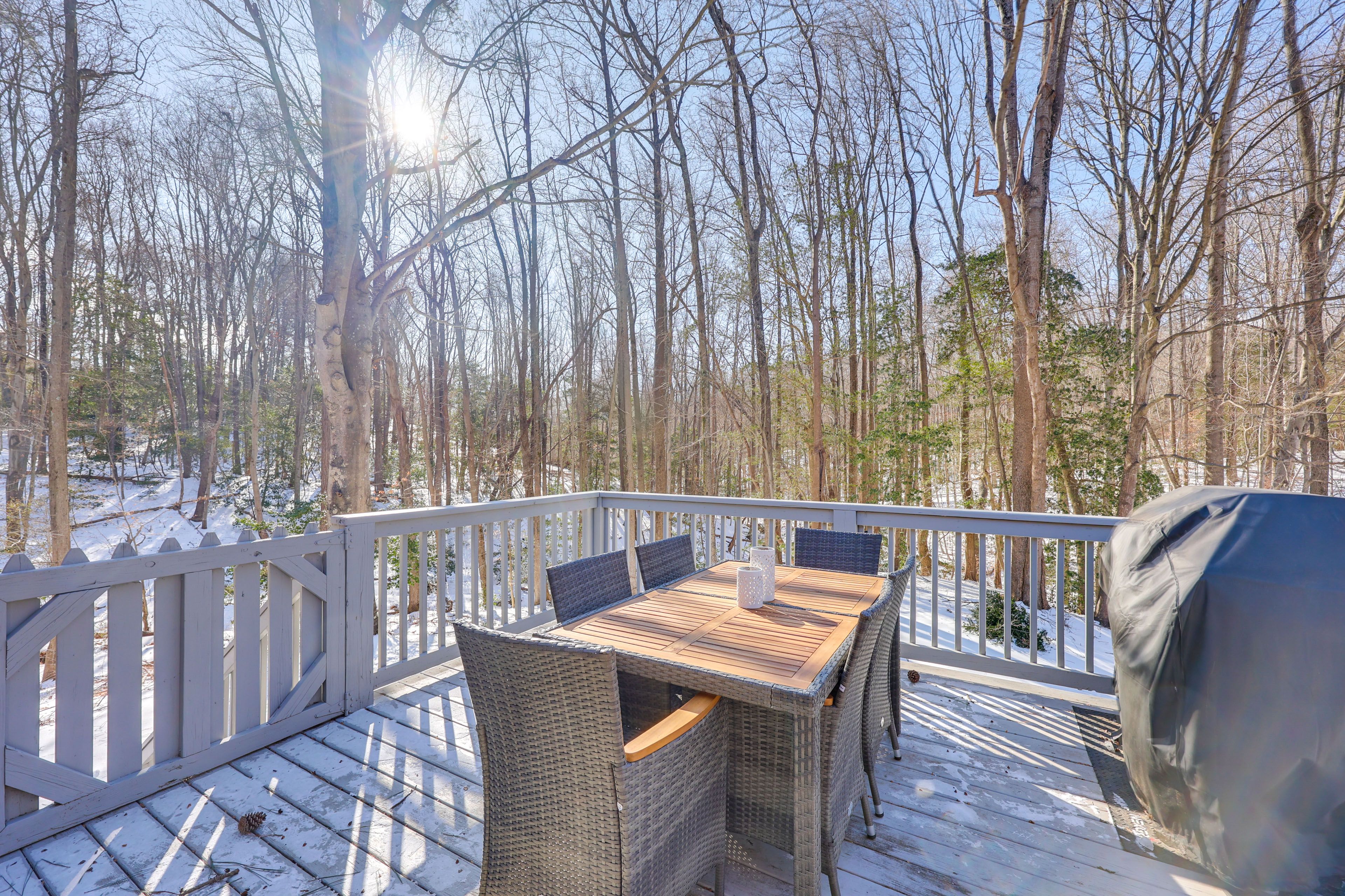 Private Deck | Gas Grill | Outdoor Dining