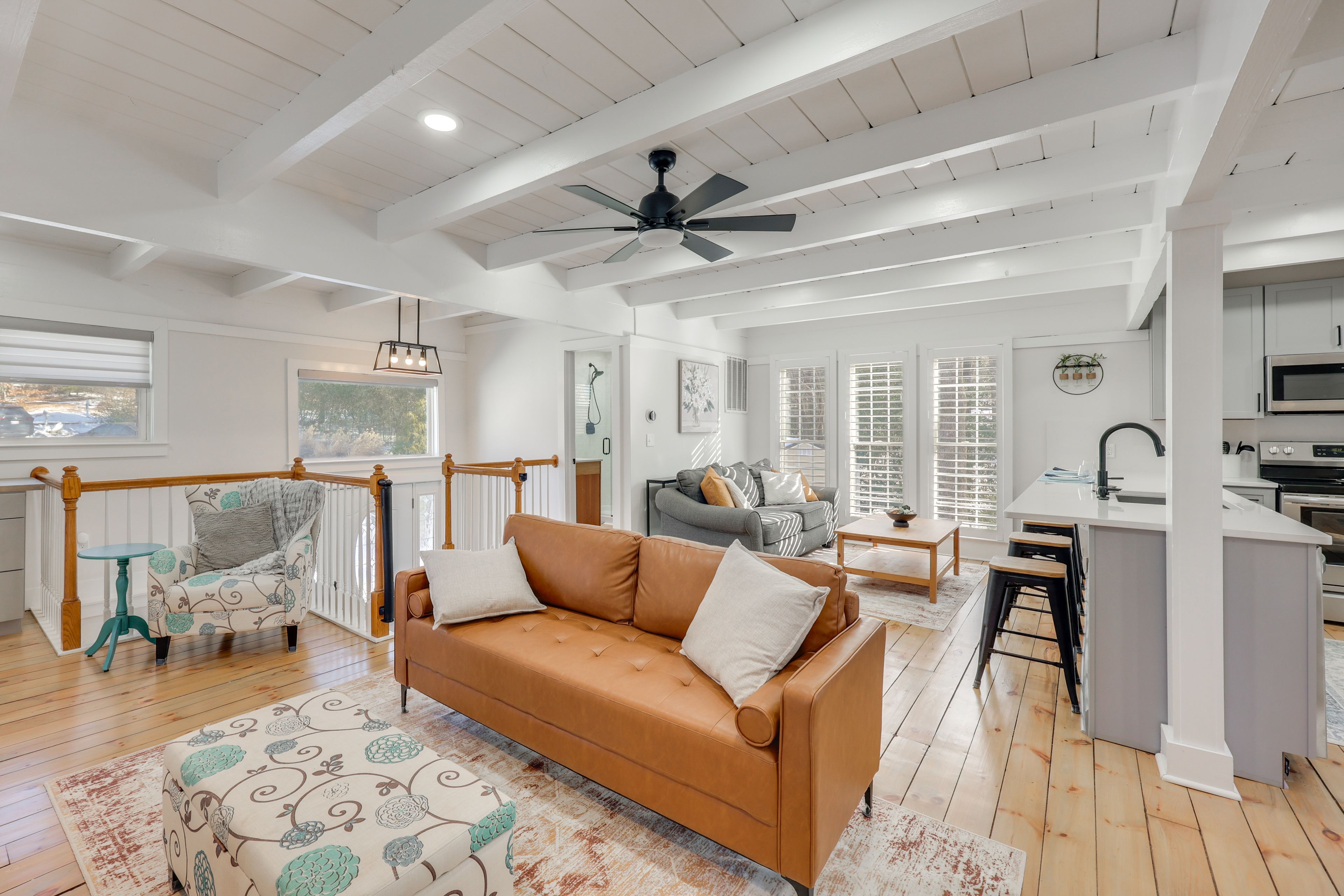 Living Area | Smart TV | Upper Level