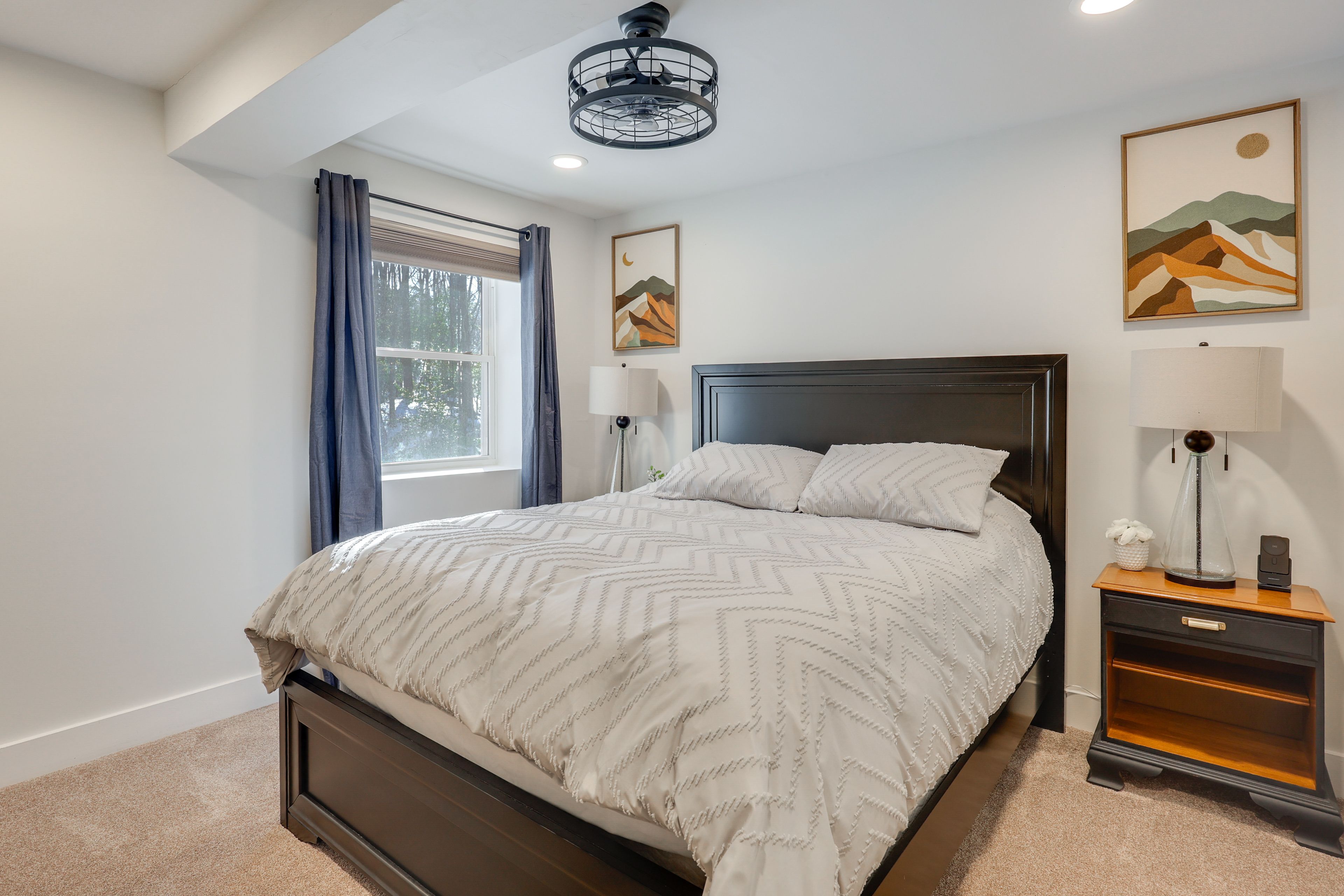 Bedroom 2 | Queen Bed | Lower Level