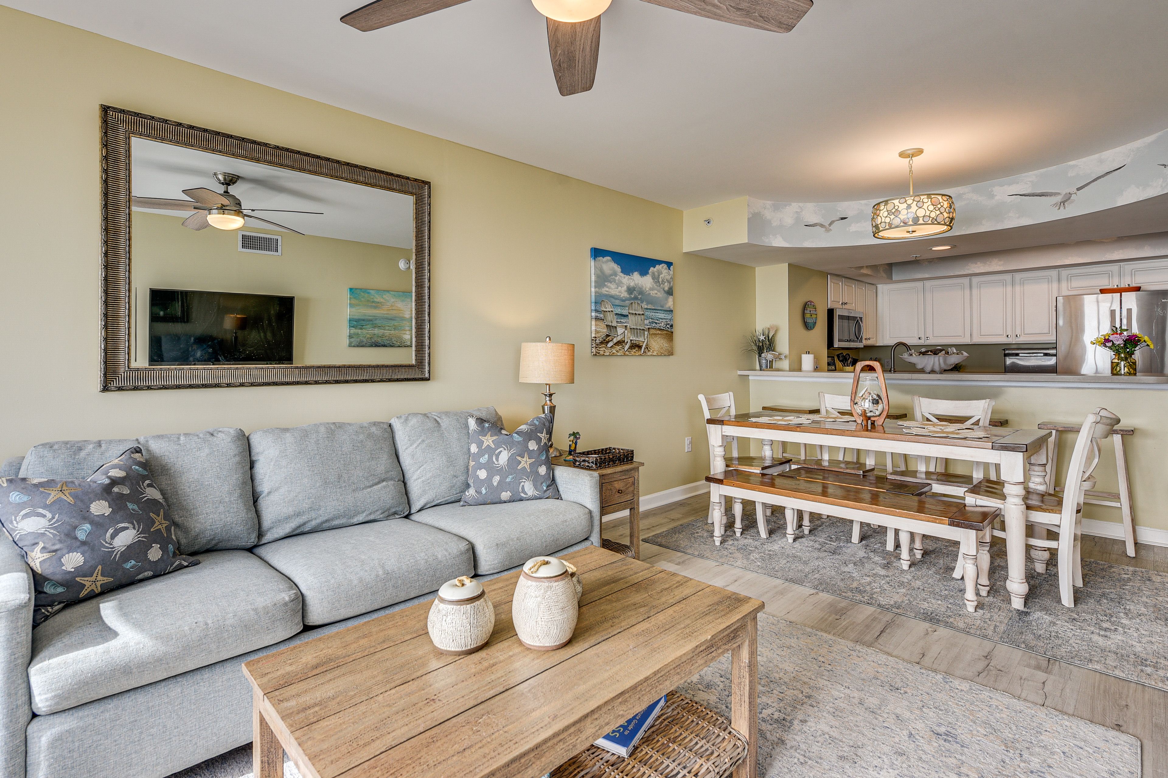 Living Room | Free WiFi