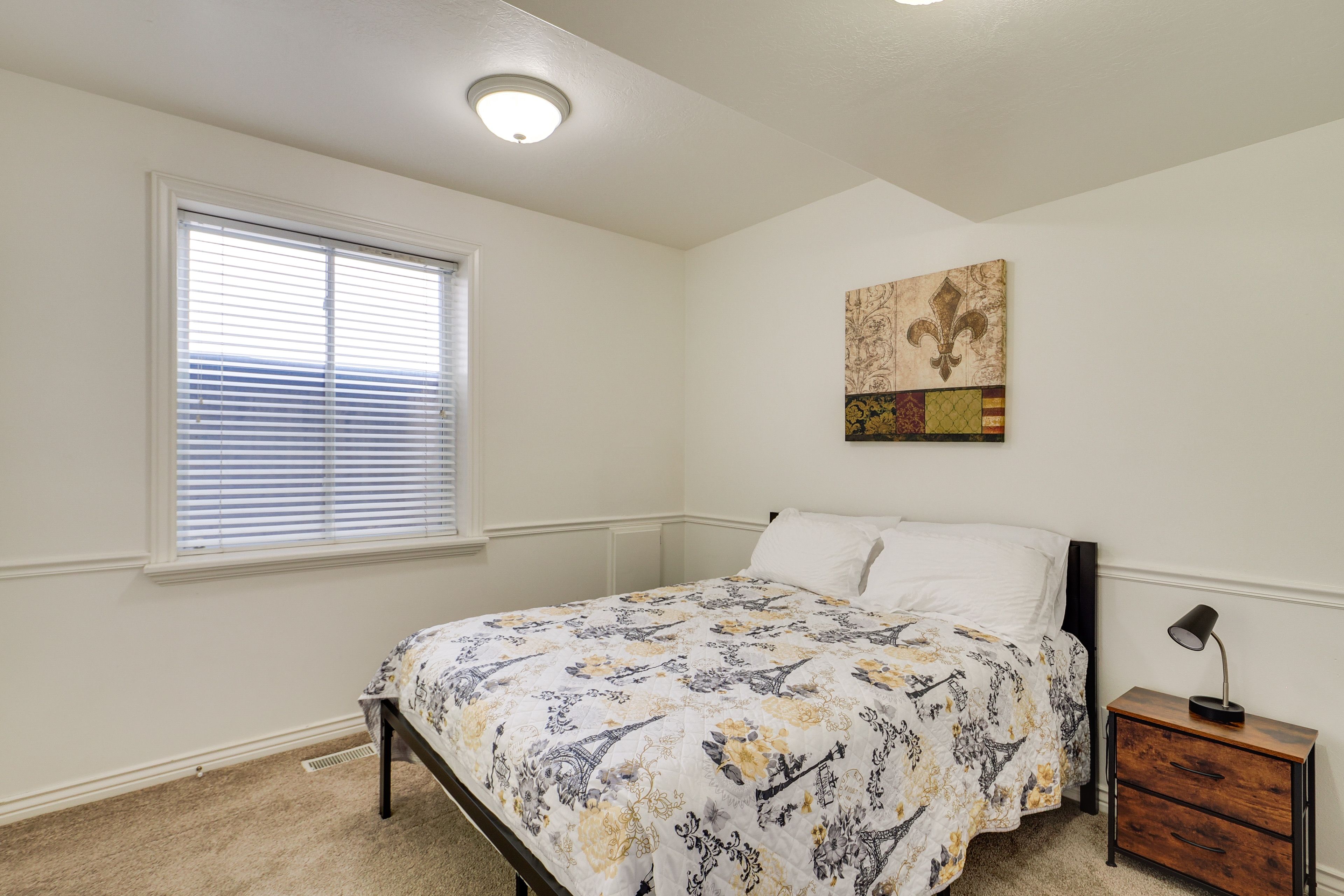 Bedroom 7 | Queen Bed | Lower Level