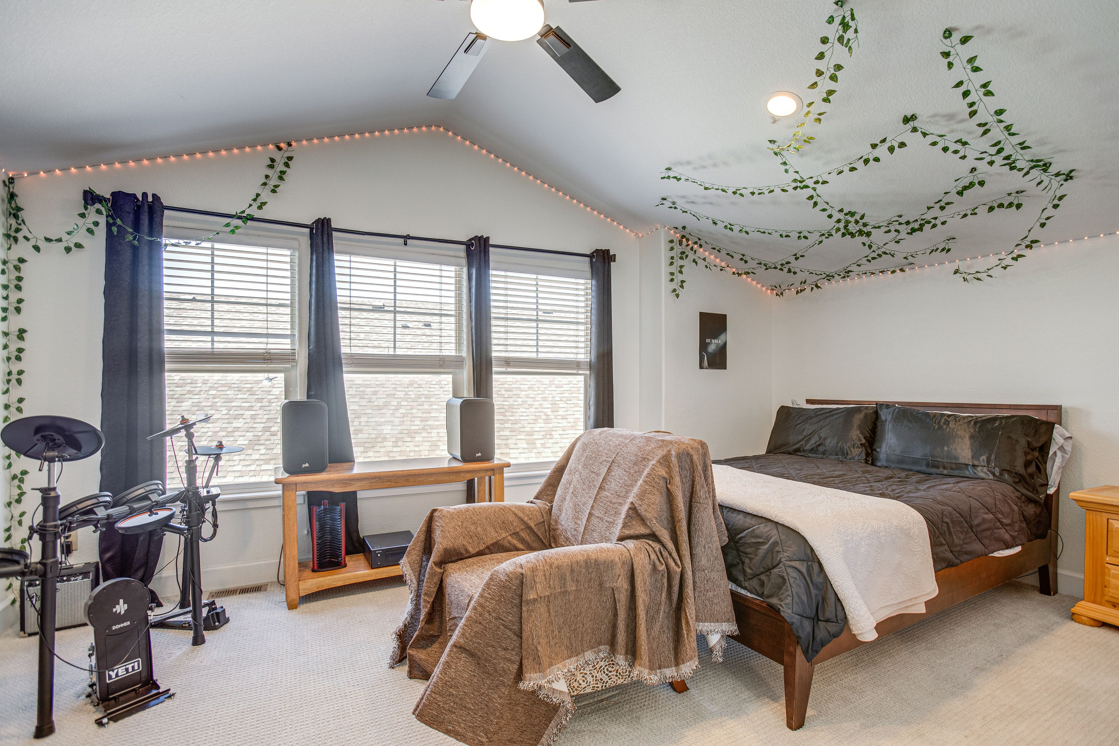 Bedroom 2 | Queen Bed | 2nd Floor