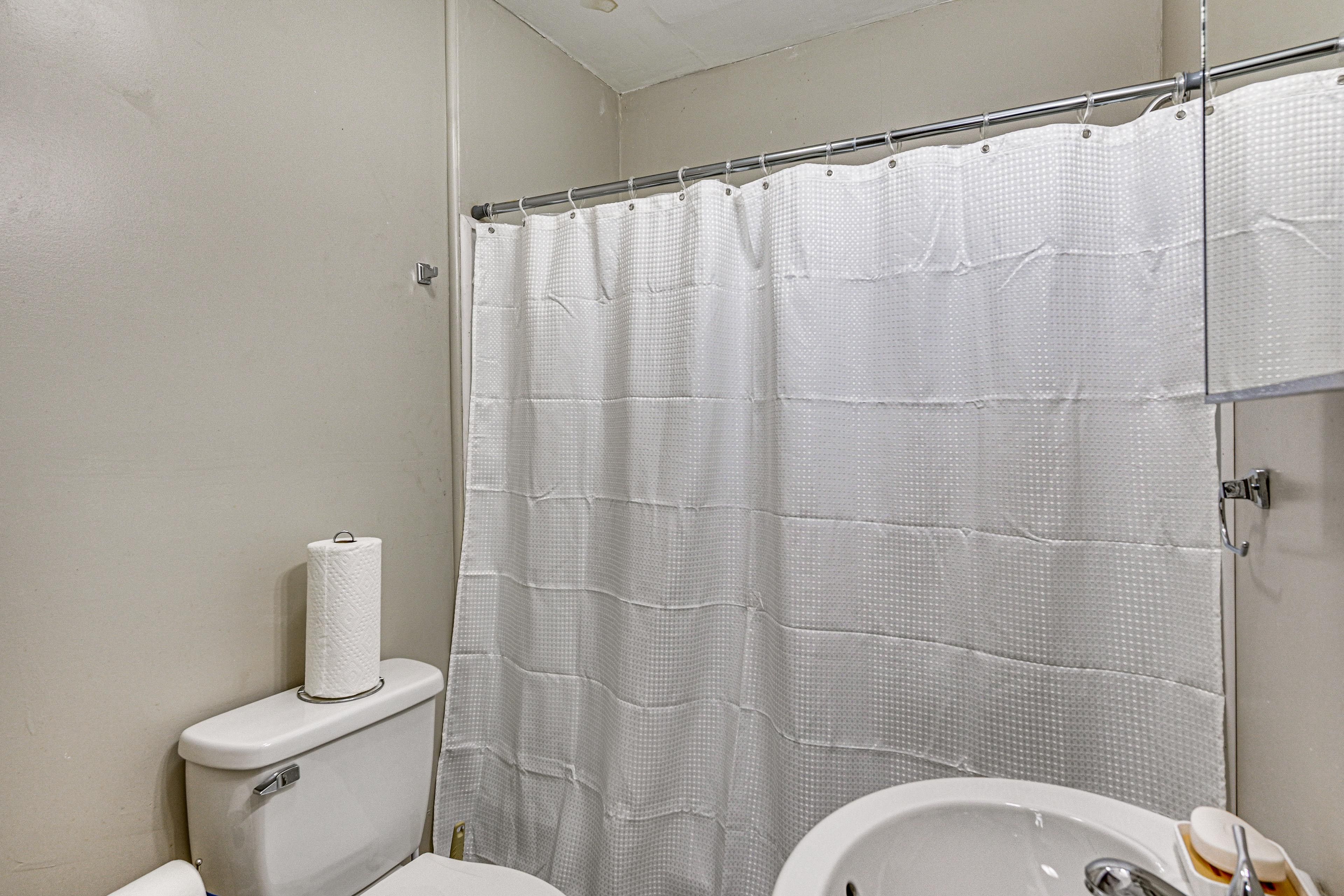 Full Bathroom