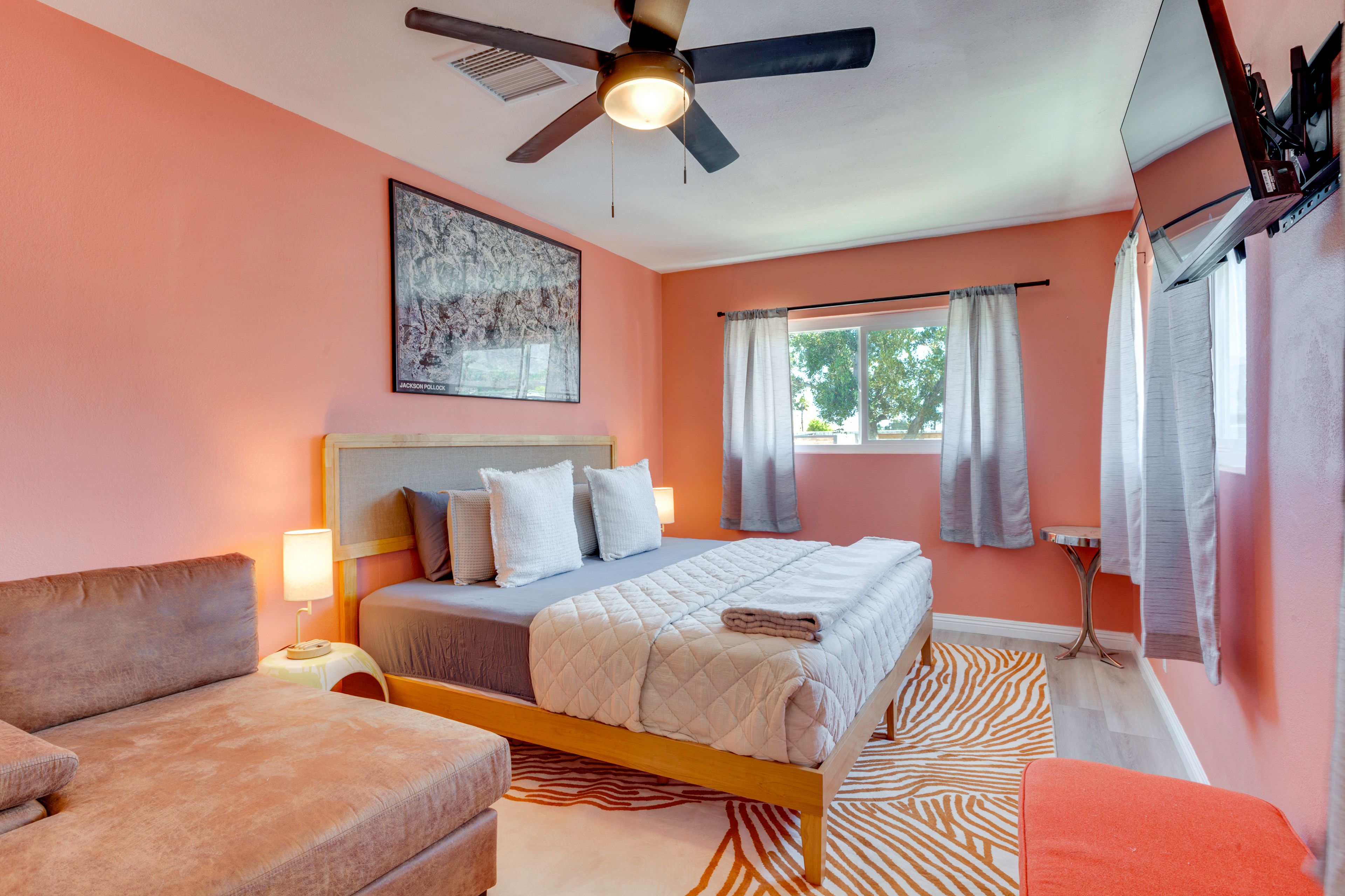 Bedroom 1 | King Bed