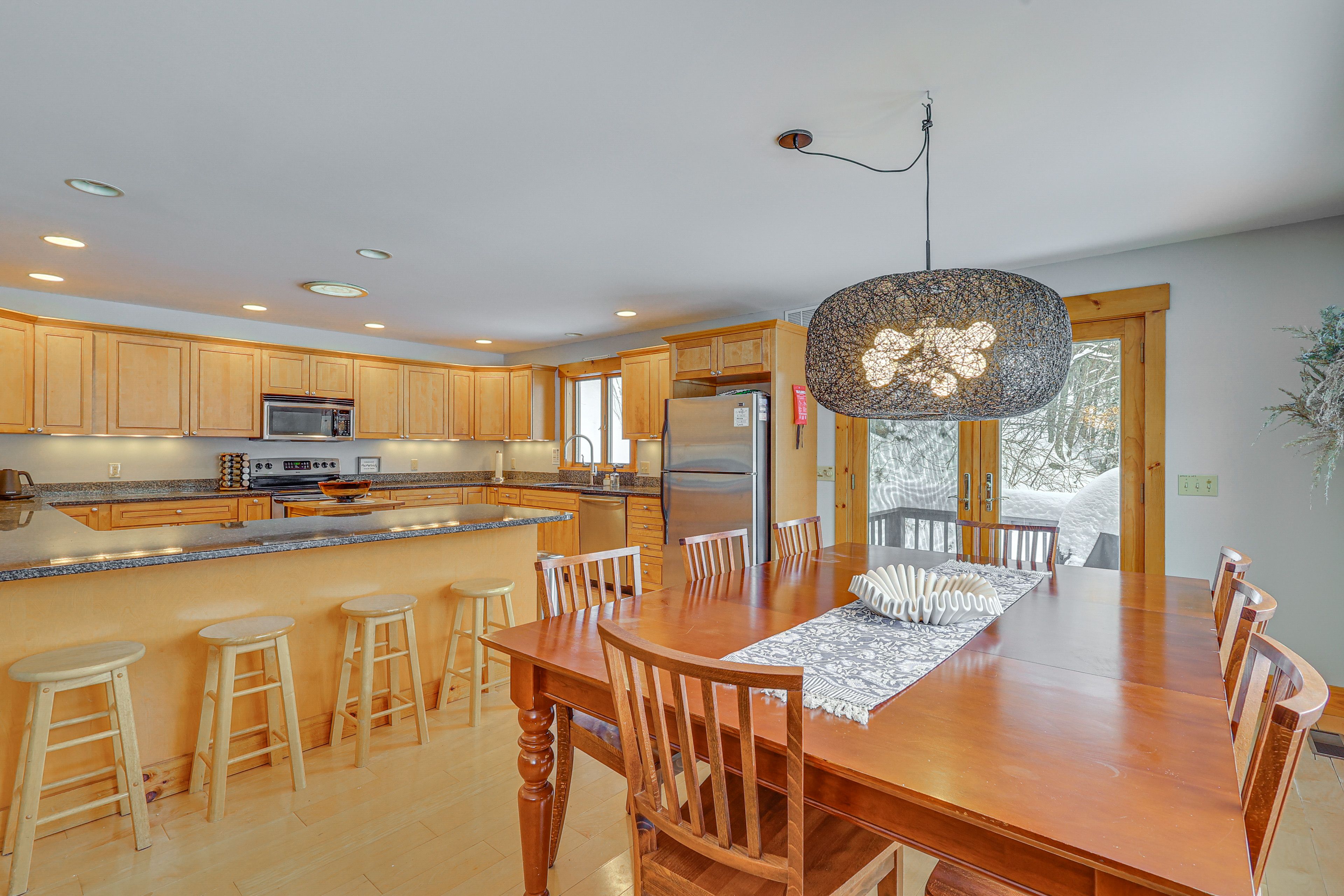 Dining Table | Breakfast Bar | Kitchen