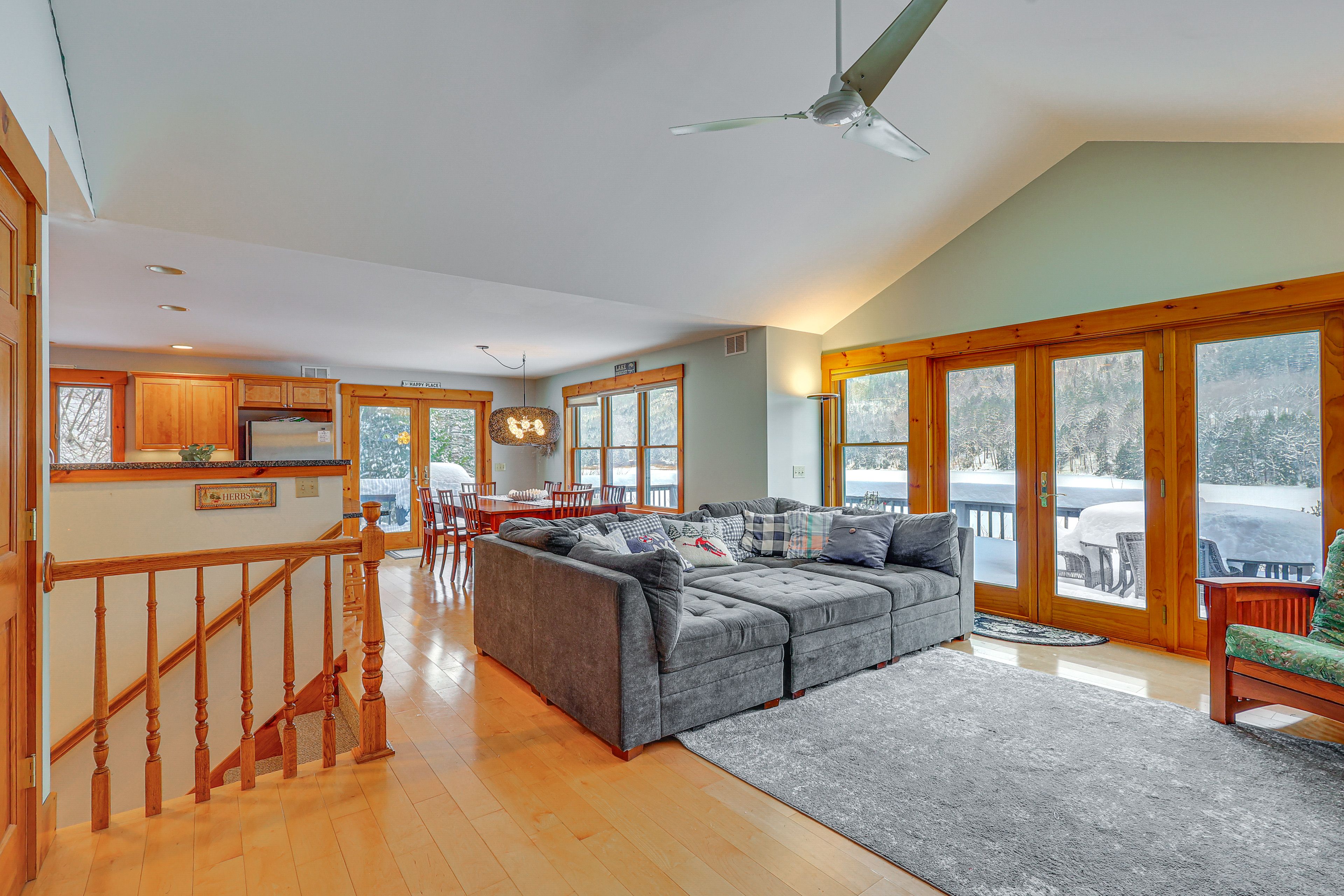 Main Living Area | 2nd Floor