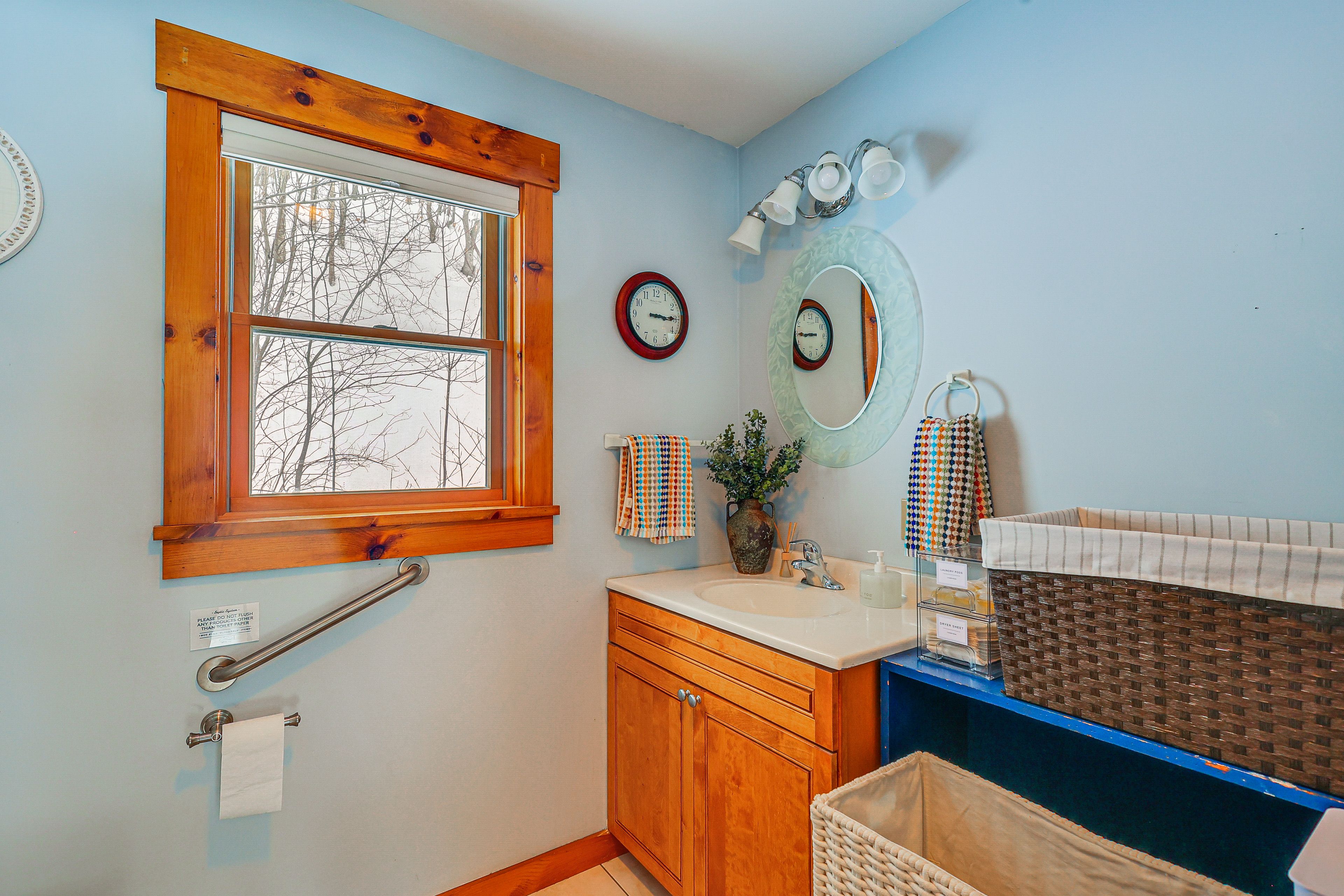 Half Bathroom | Laundry | 2nd Floor