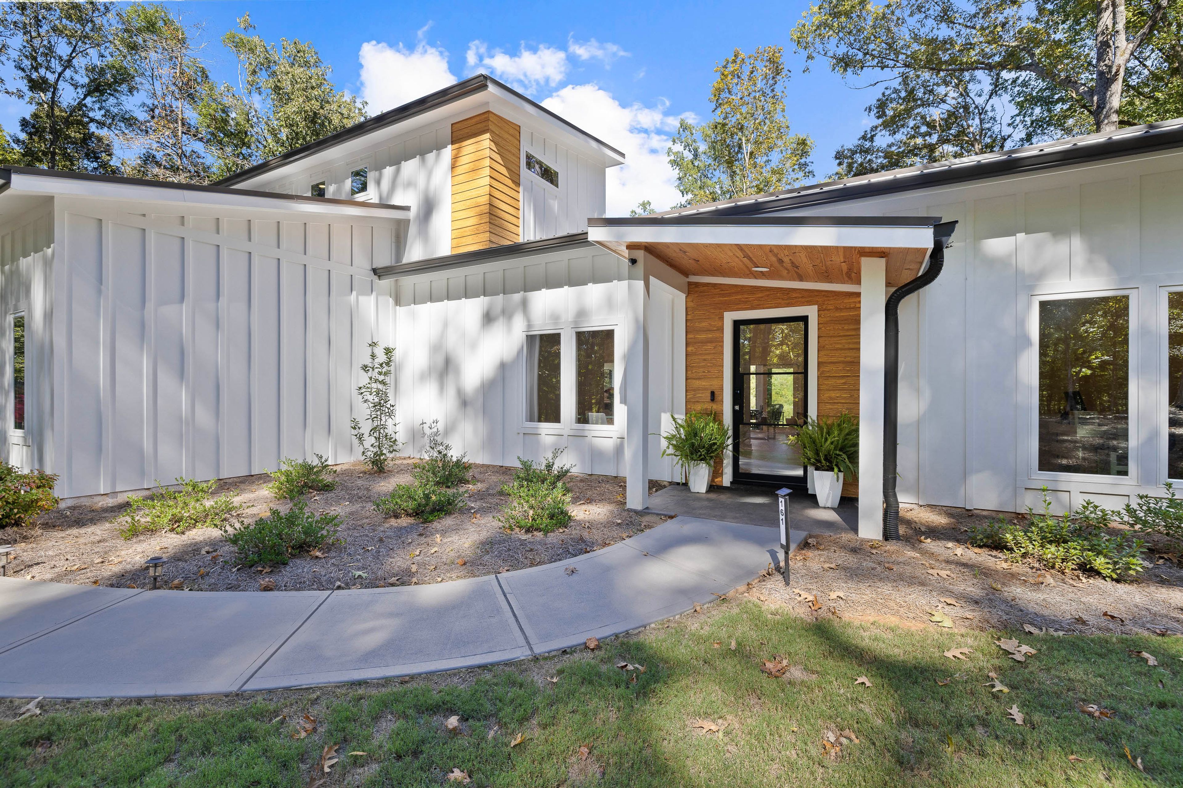 Eatonton Vacation Rental | 4BR | 3BA | 2,016 Sq Ft