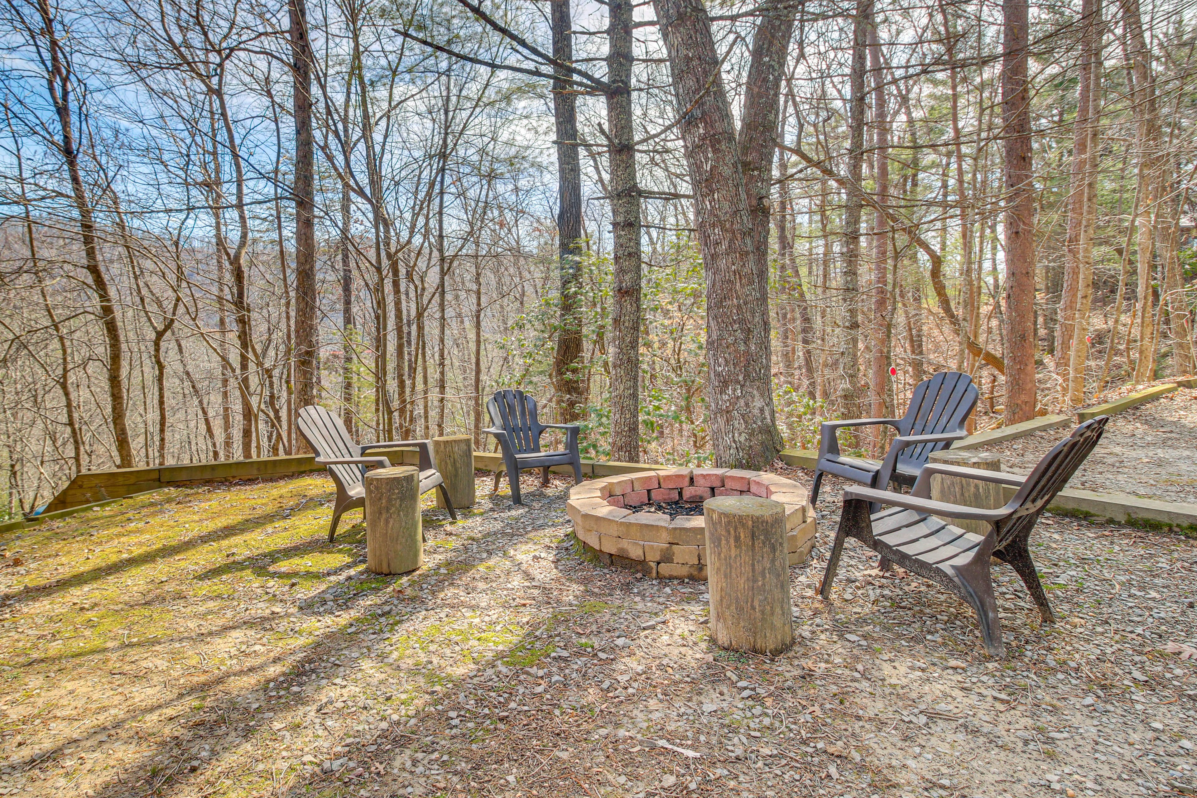 Wood-Burning Fire Pit w/ Seating