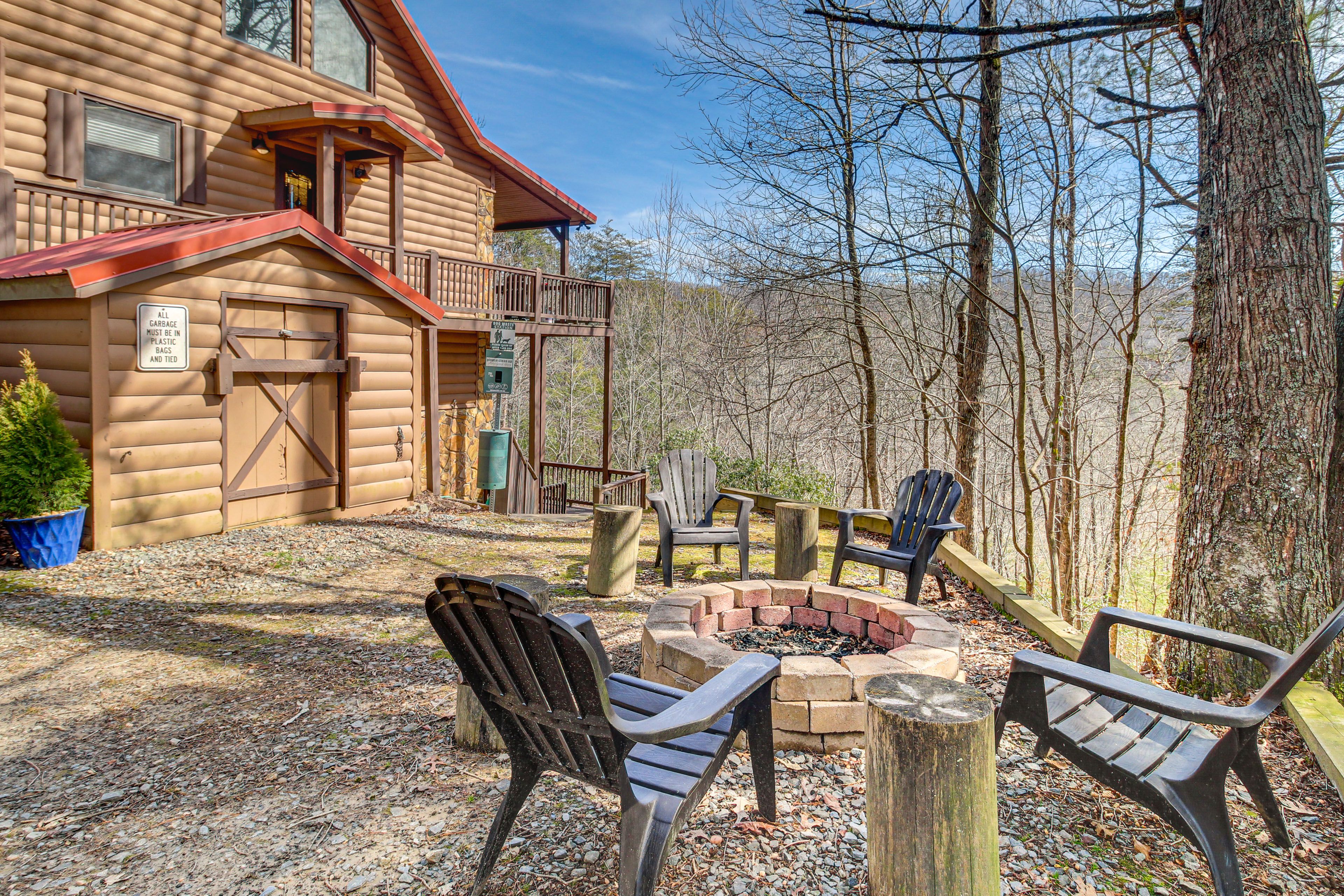Blue Ridge Vacation Rental | 3BR | 2.5BA | 2,537 Sq Ft