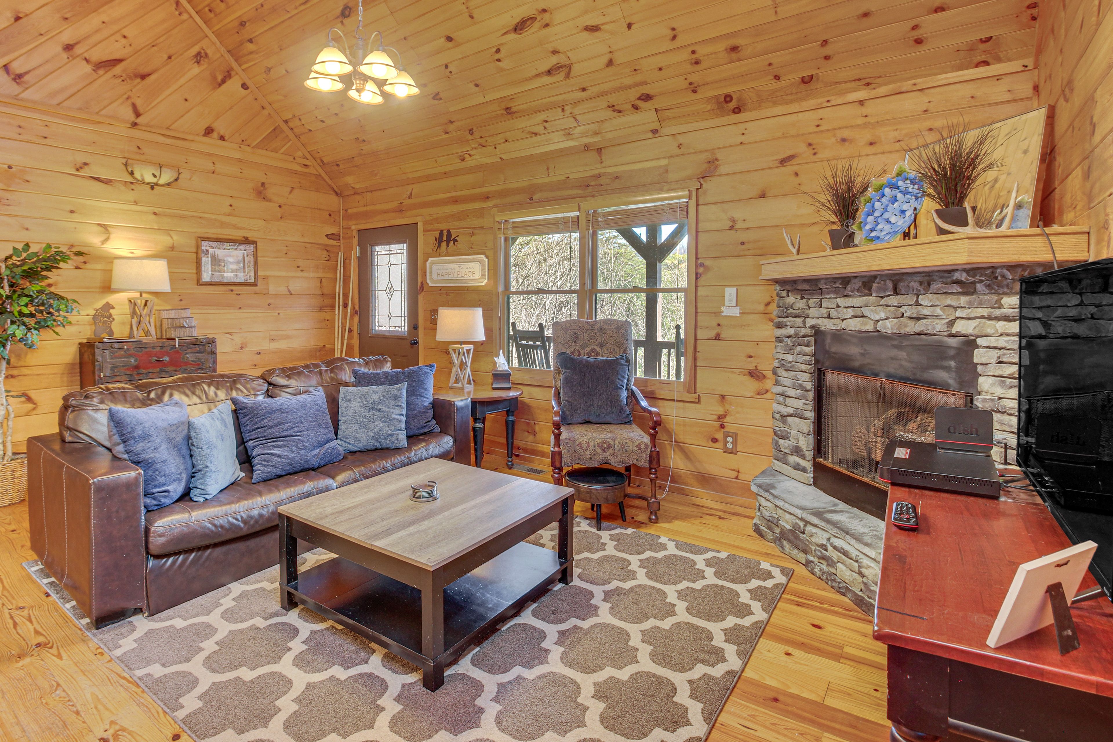 Living Room | Main Floor | Fireplace | Board Games