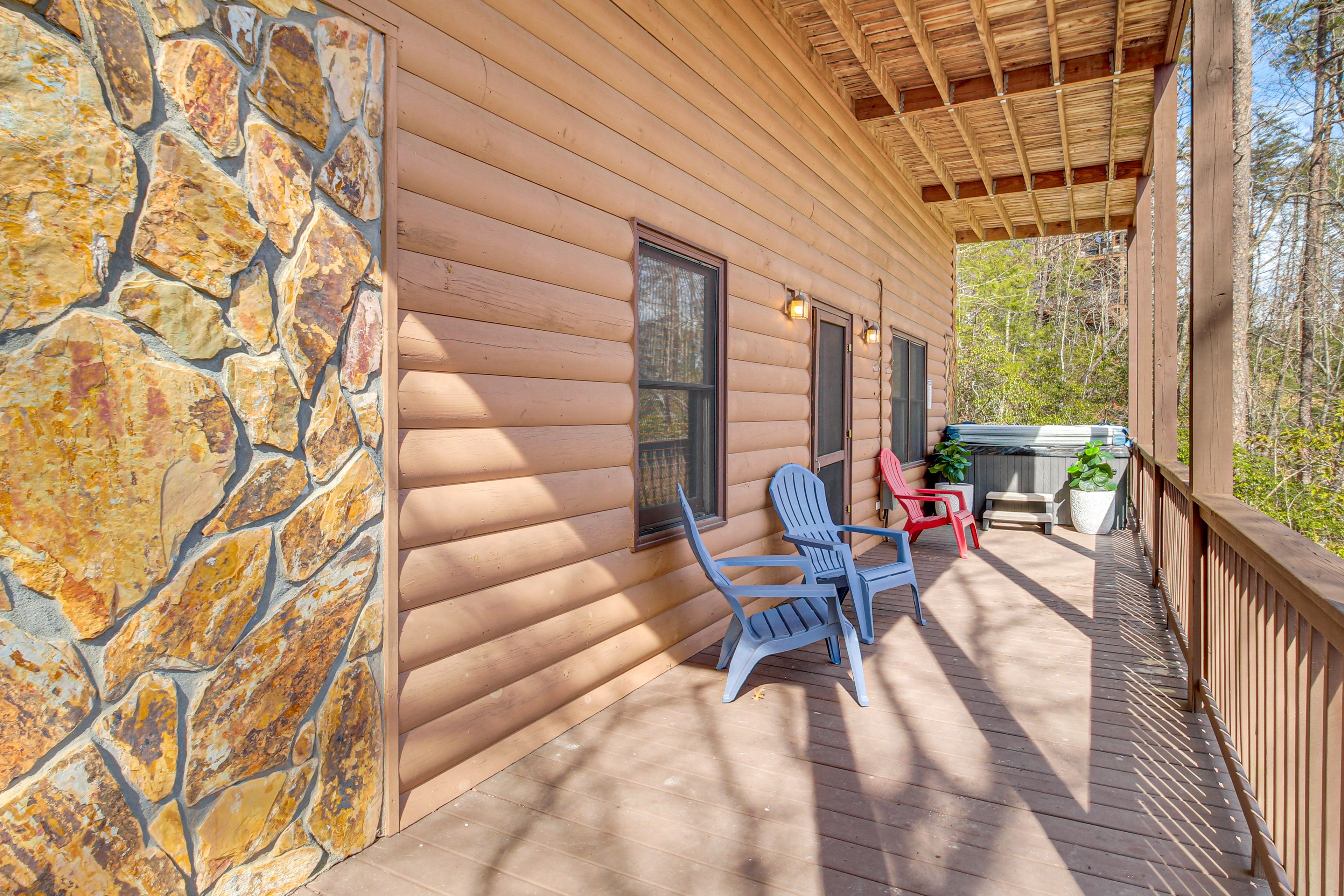 Wraparound Deck | Private Hot Tub | Gas Grill | Mountain Views