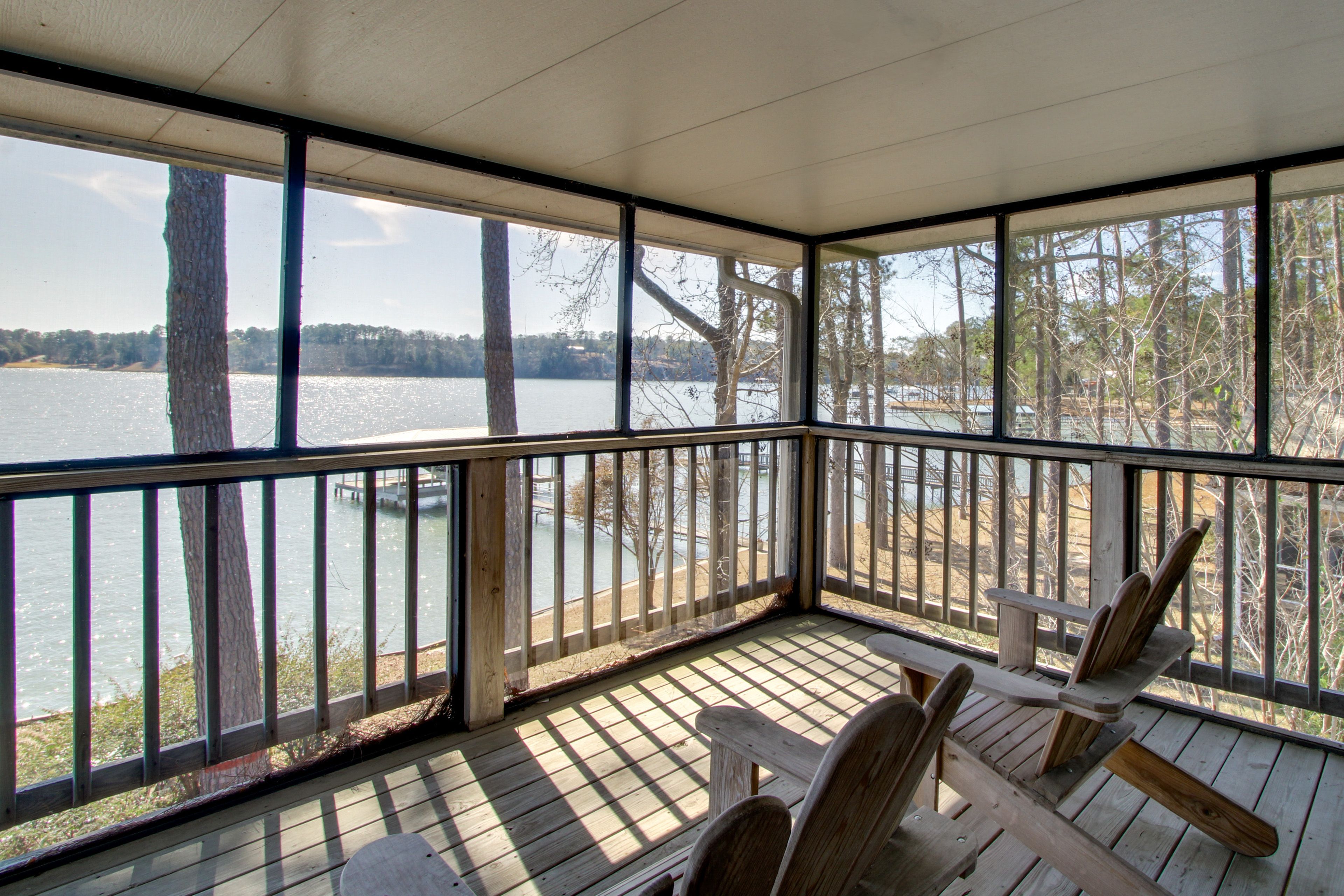 2nd-Floor Screened Porch