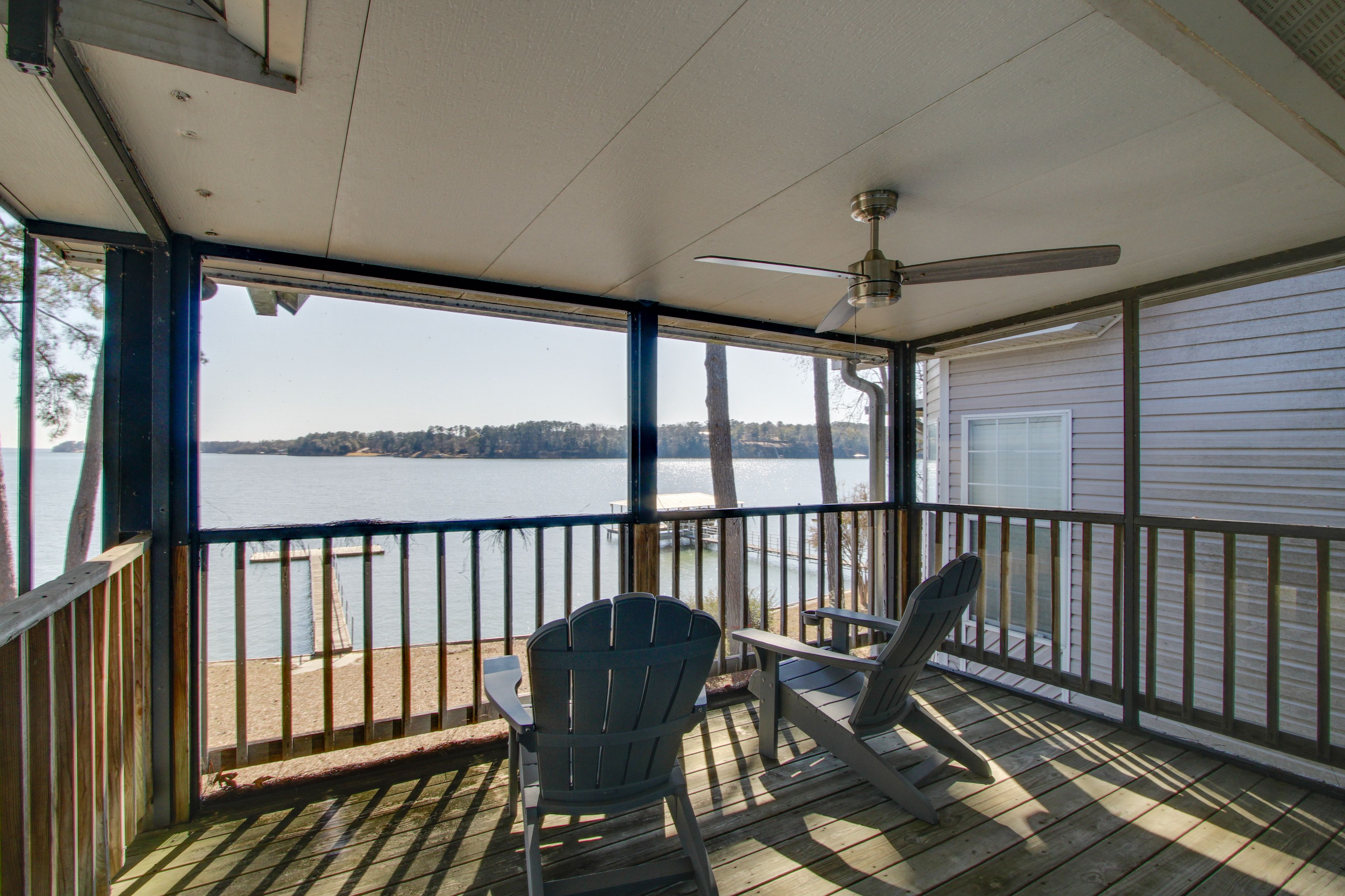 2nd-Floor Screened Porch
