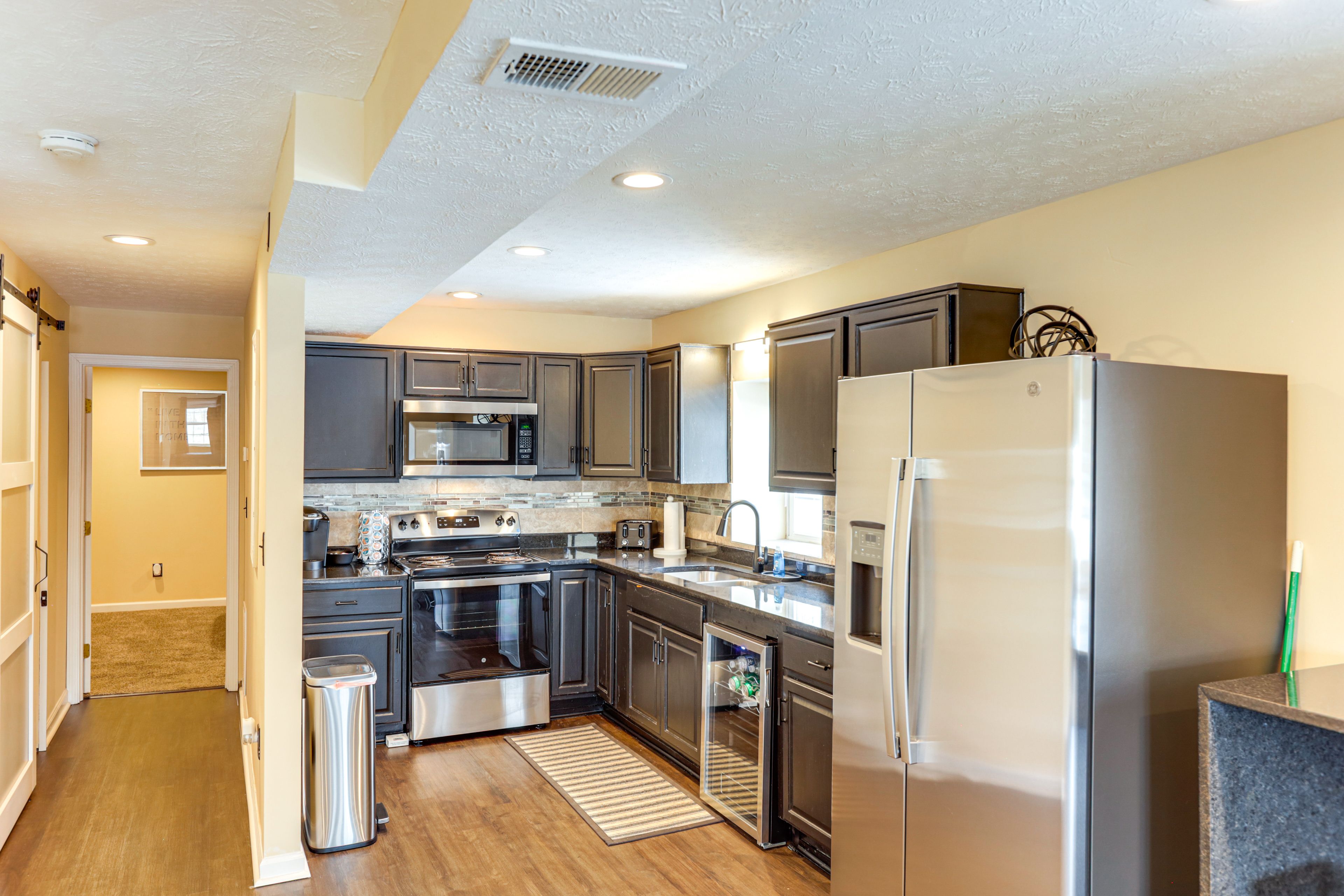 Kitchen | Main Level