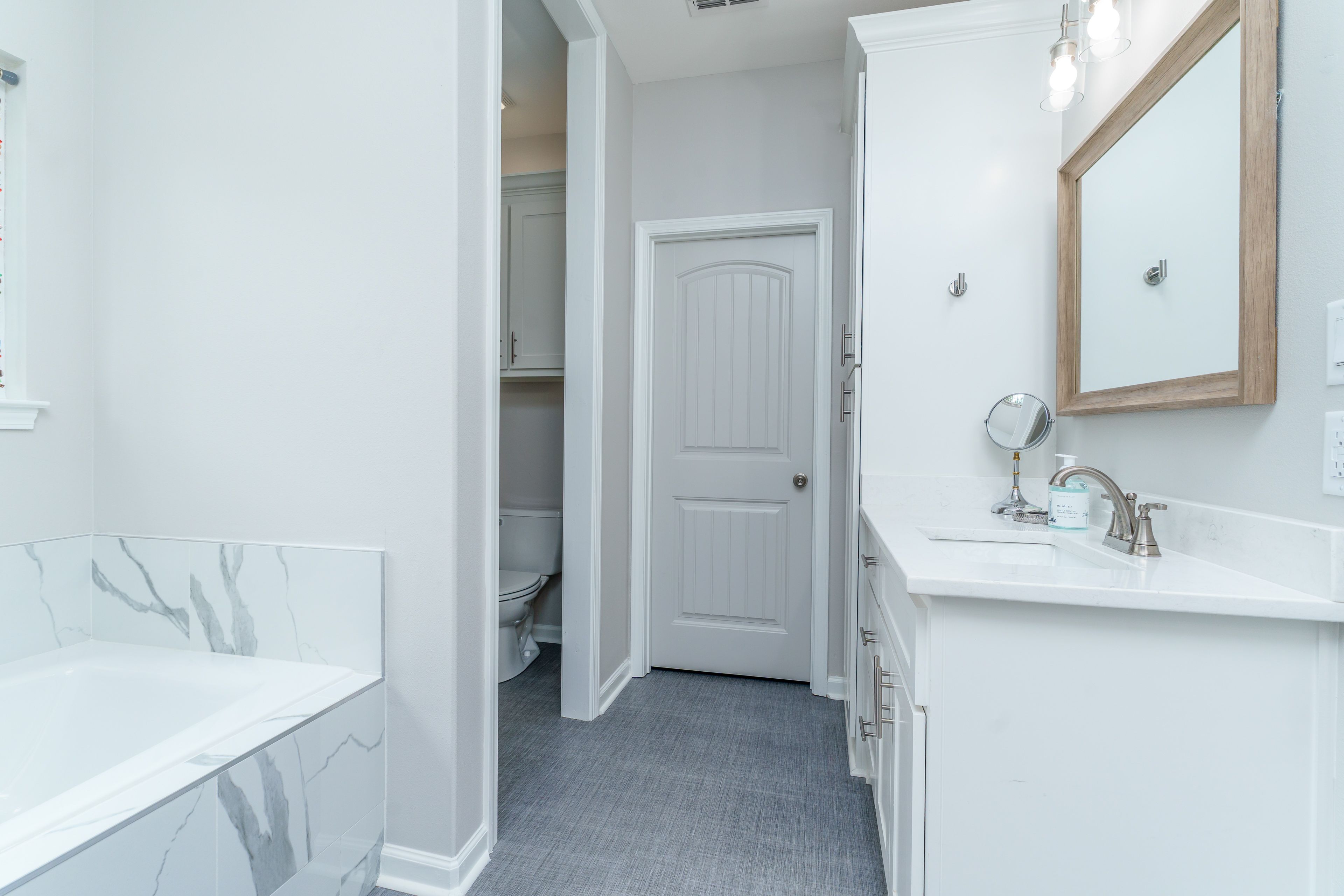 En-Suite Bathroom | Dual Sinks | Soaking Tub & Shower
