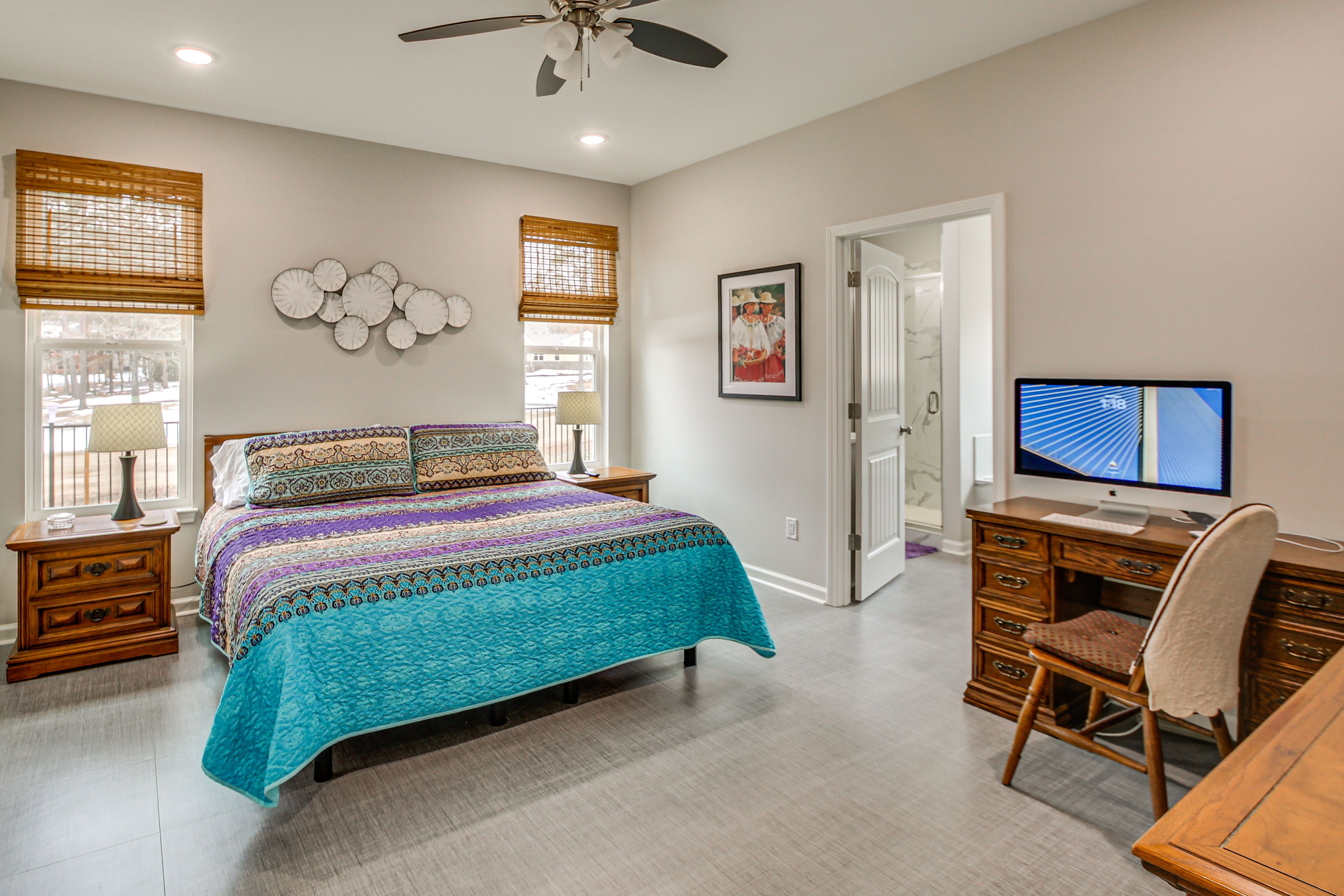 Bedroom 1 | King Bed | En-Suite Bathroom | Desk