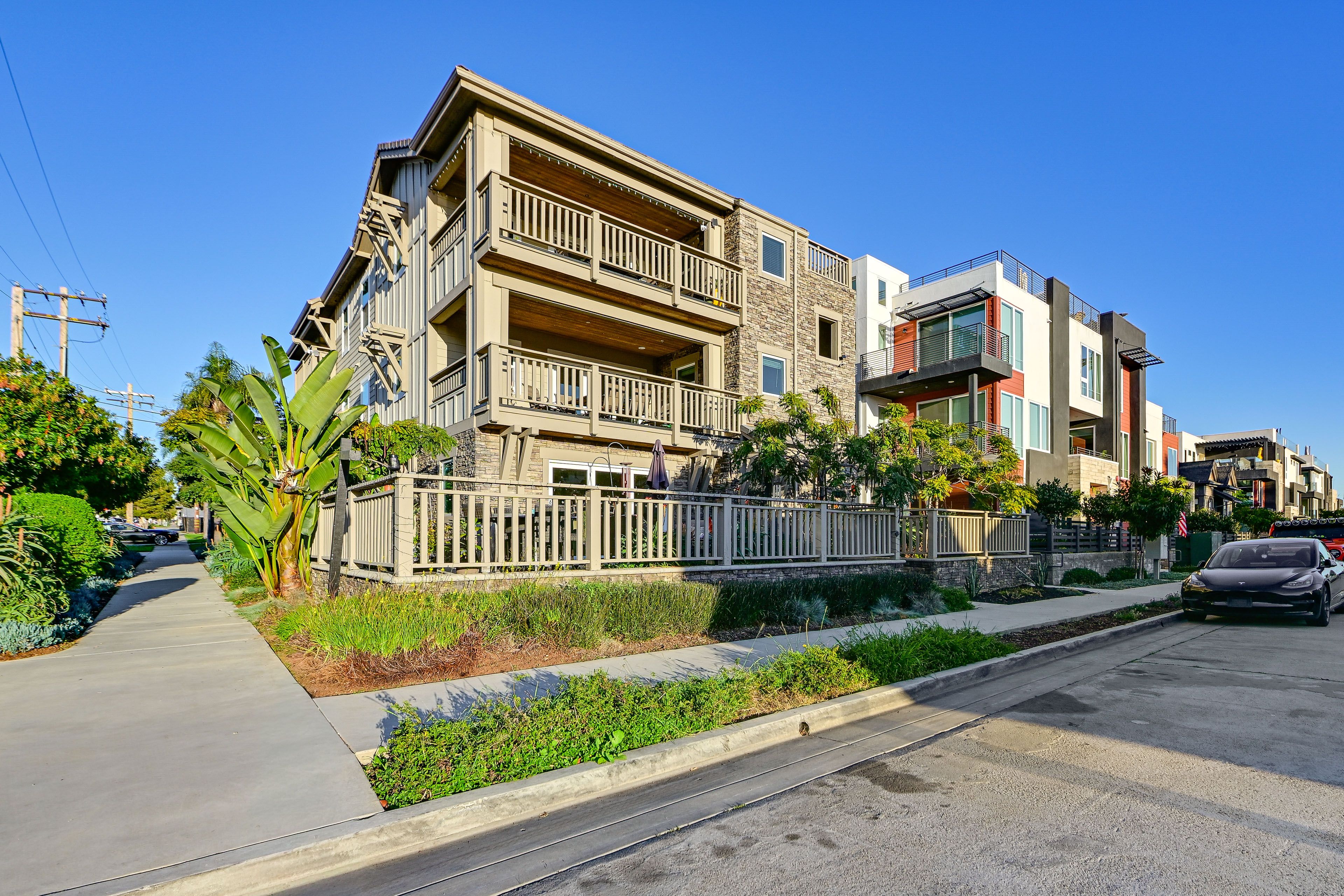 Parking | Free Street Parking (First-Come, First-Served)