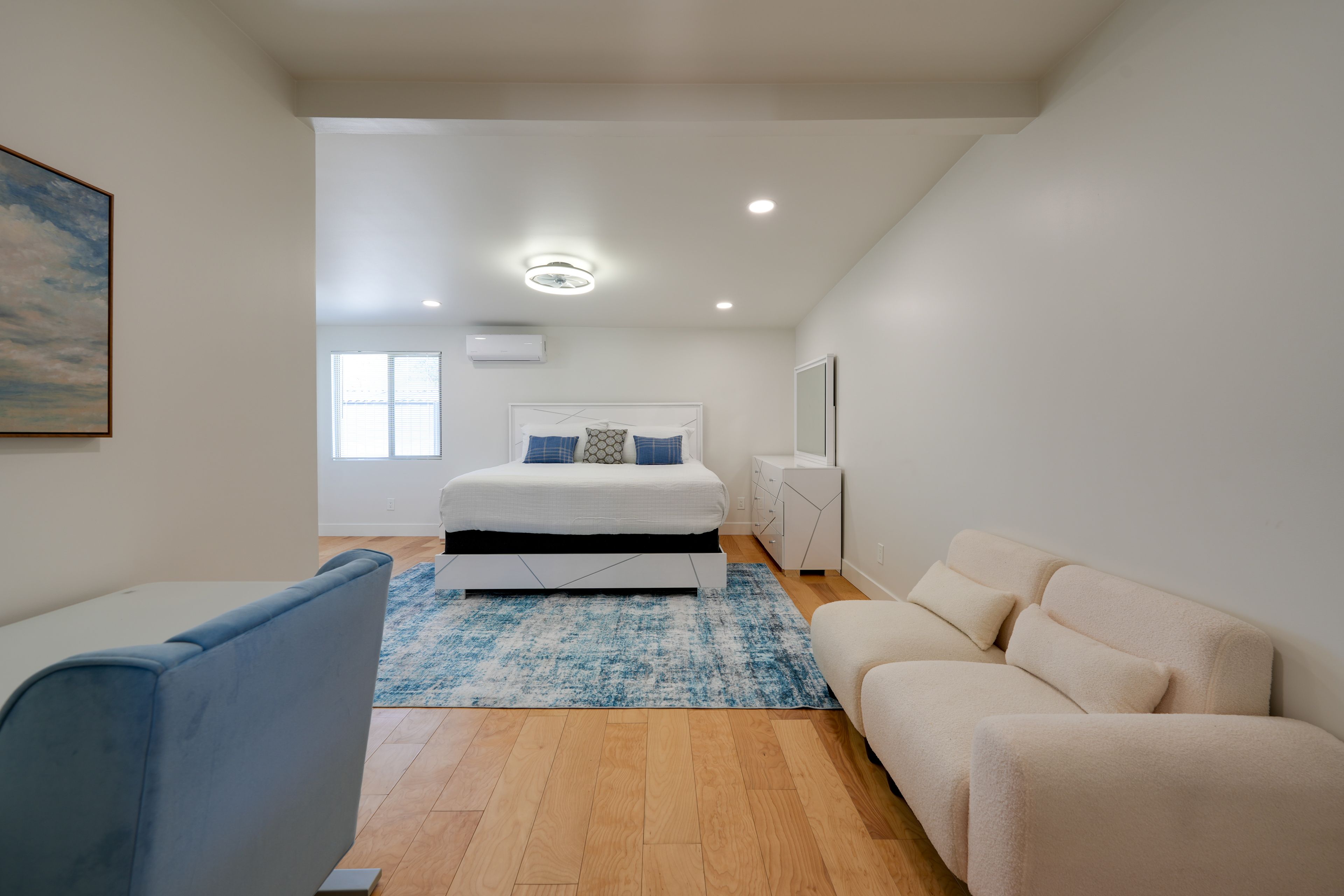 Bedroom 1 | King Bed