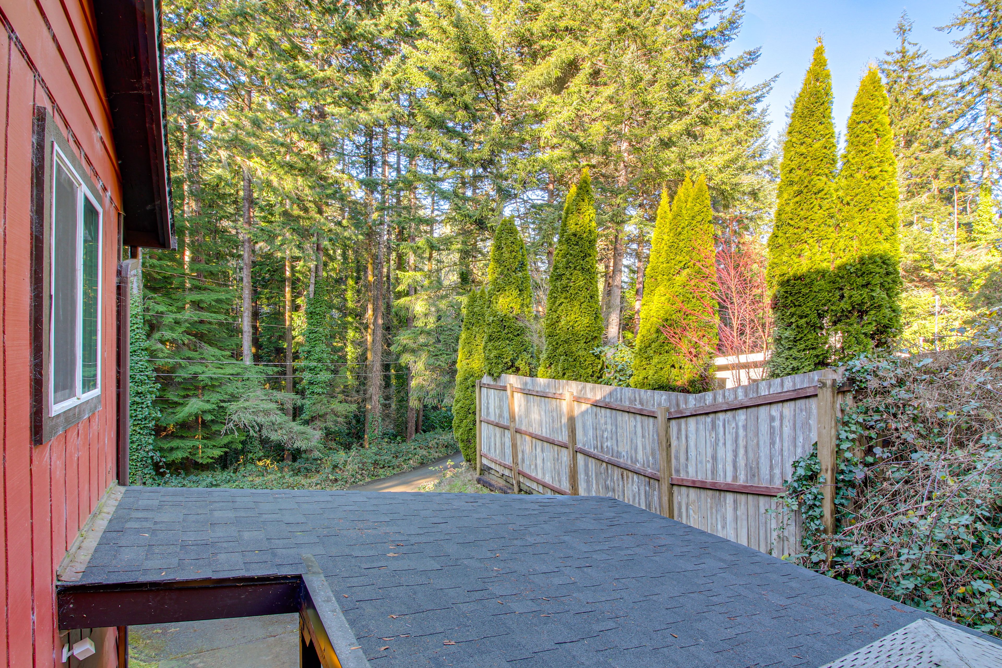 Parking | Driveway (1 Vehicle) | Carport (1 Vehicle)