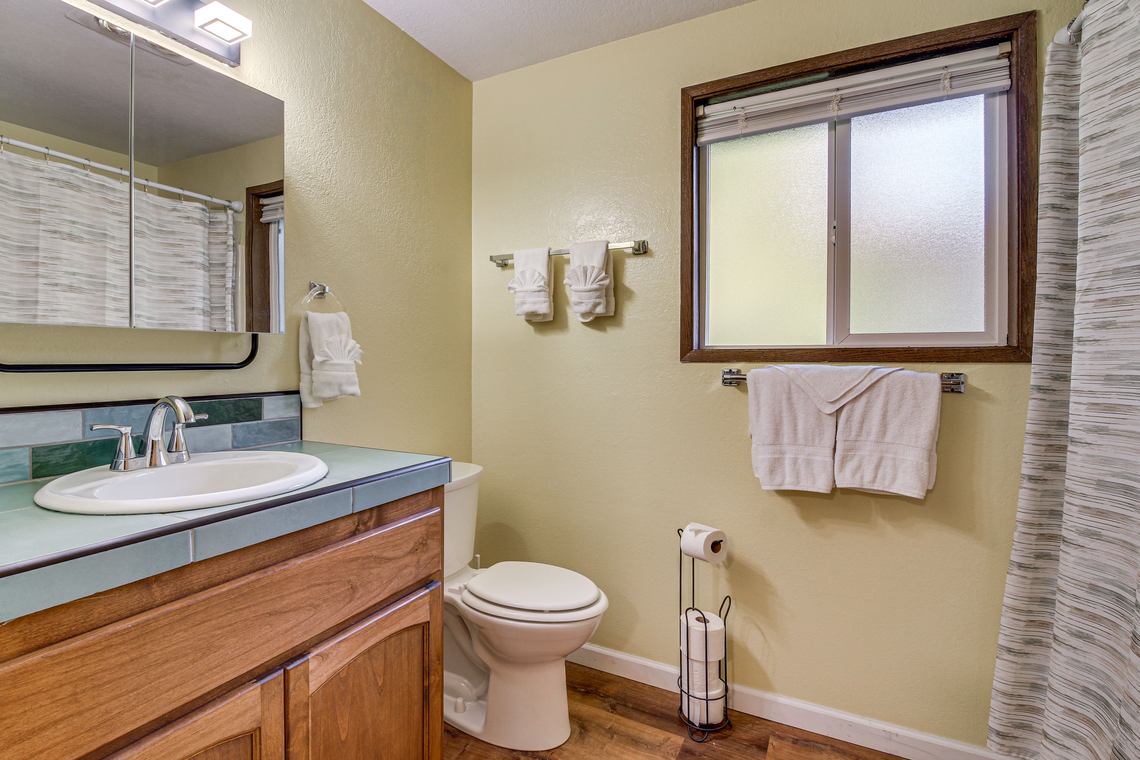 Bathroom | 2nd Floor