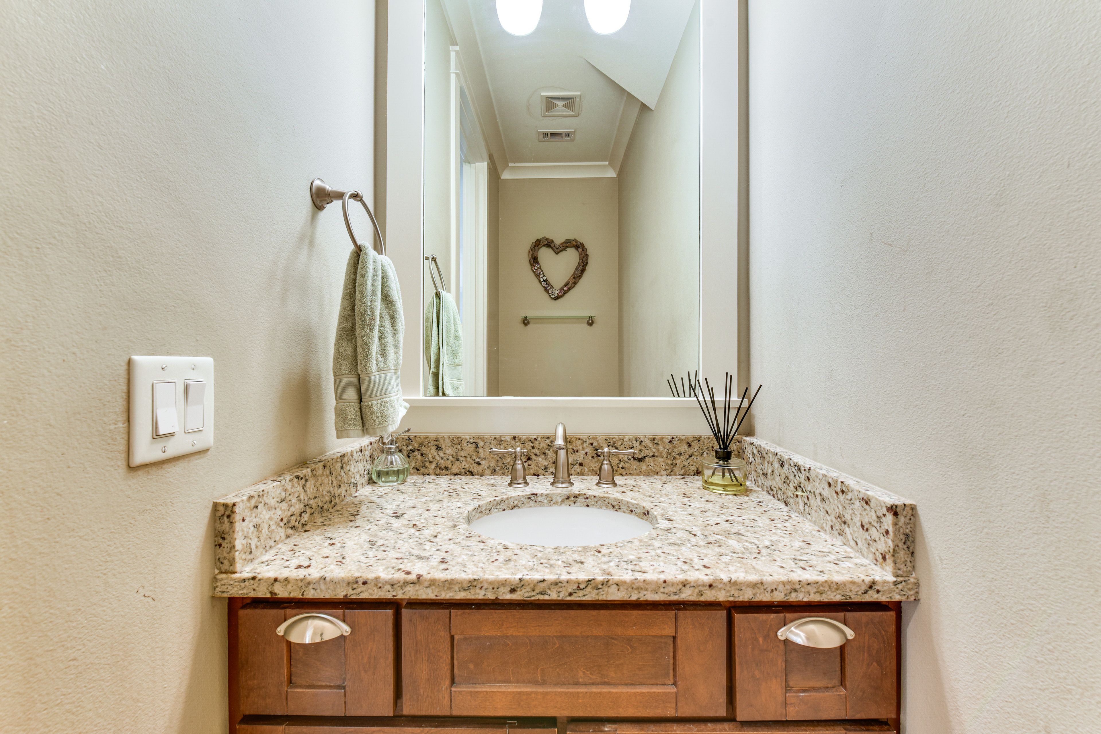 Half Bathroom | 1st Floor