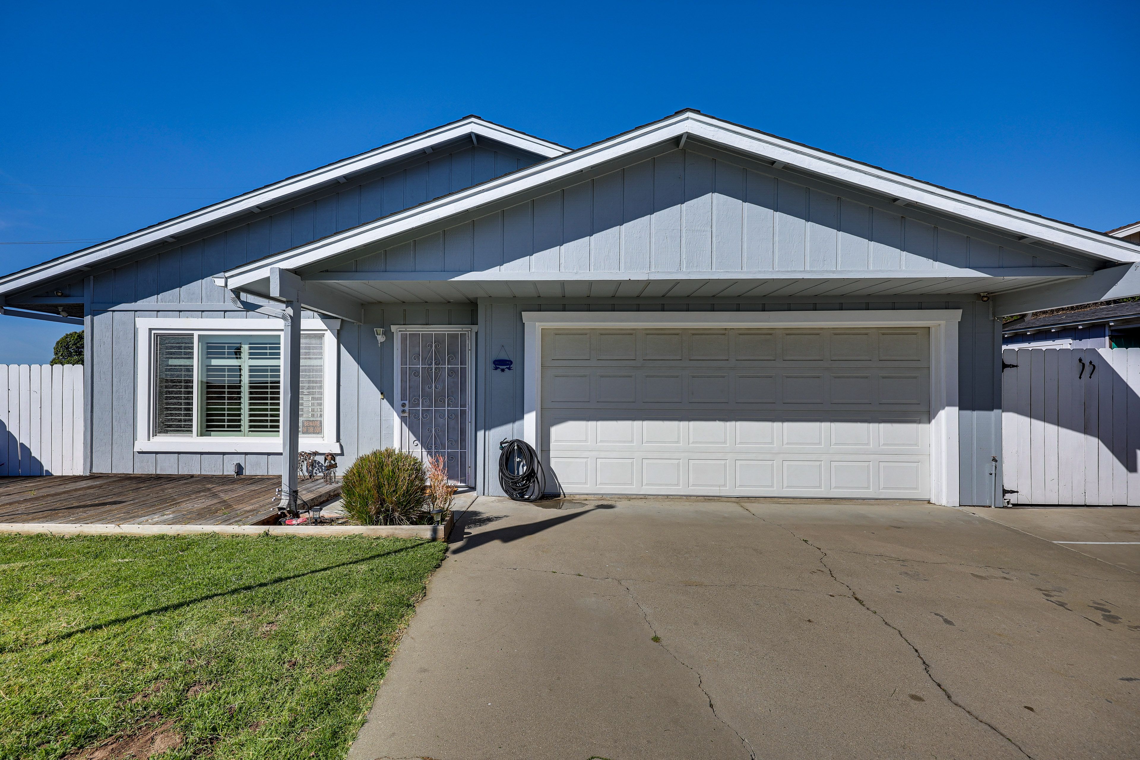 Parking | Driveway (4 Vehicles) | Free Street Parking