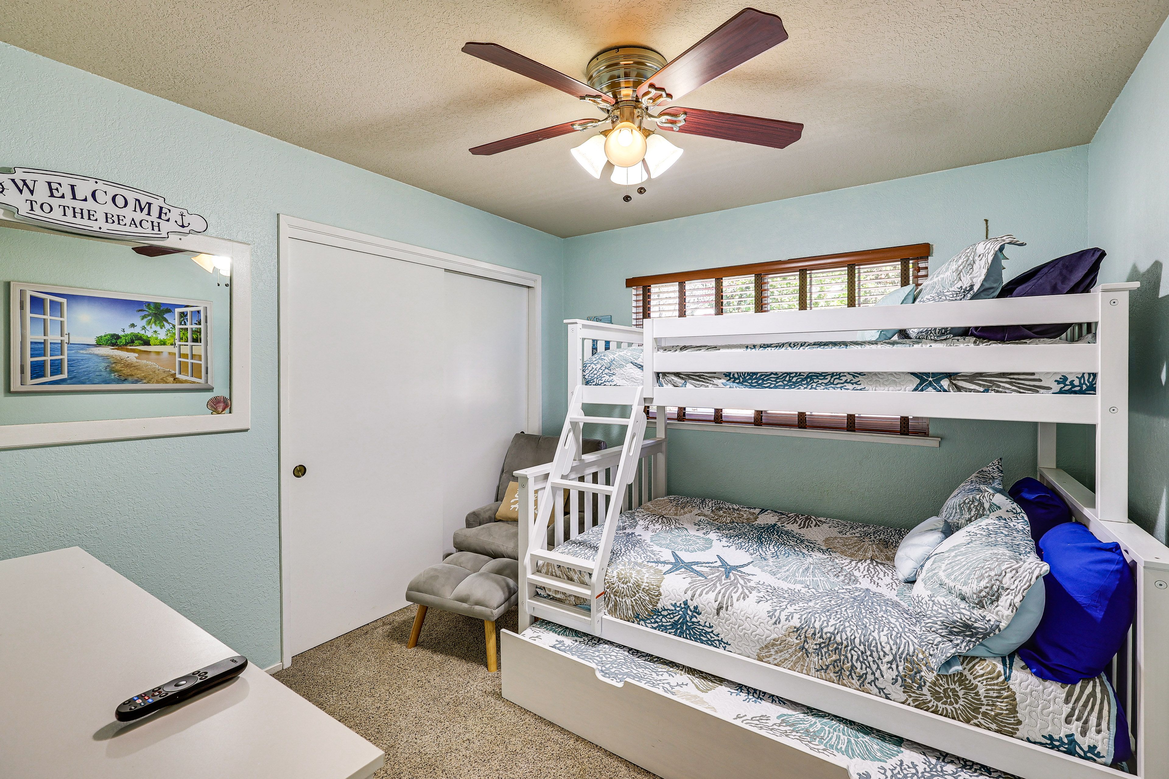 Bedroom 3 | Twin/Full Bunk Bed w/ Twin Trundle