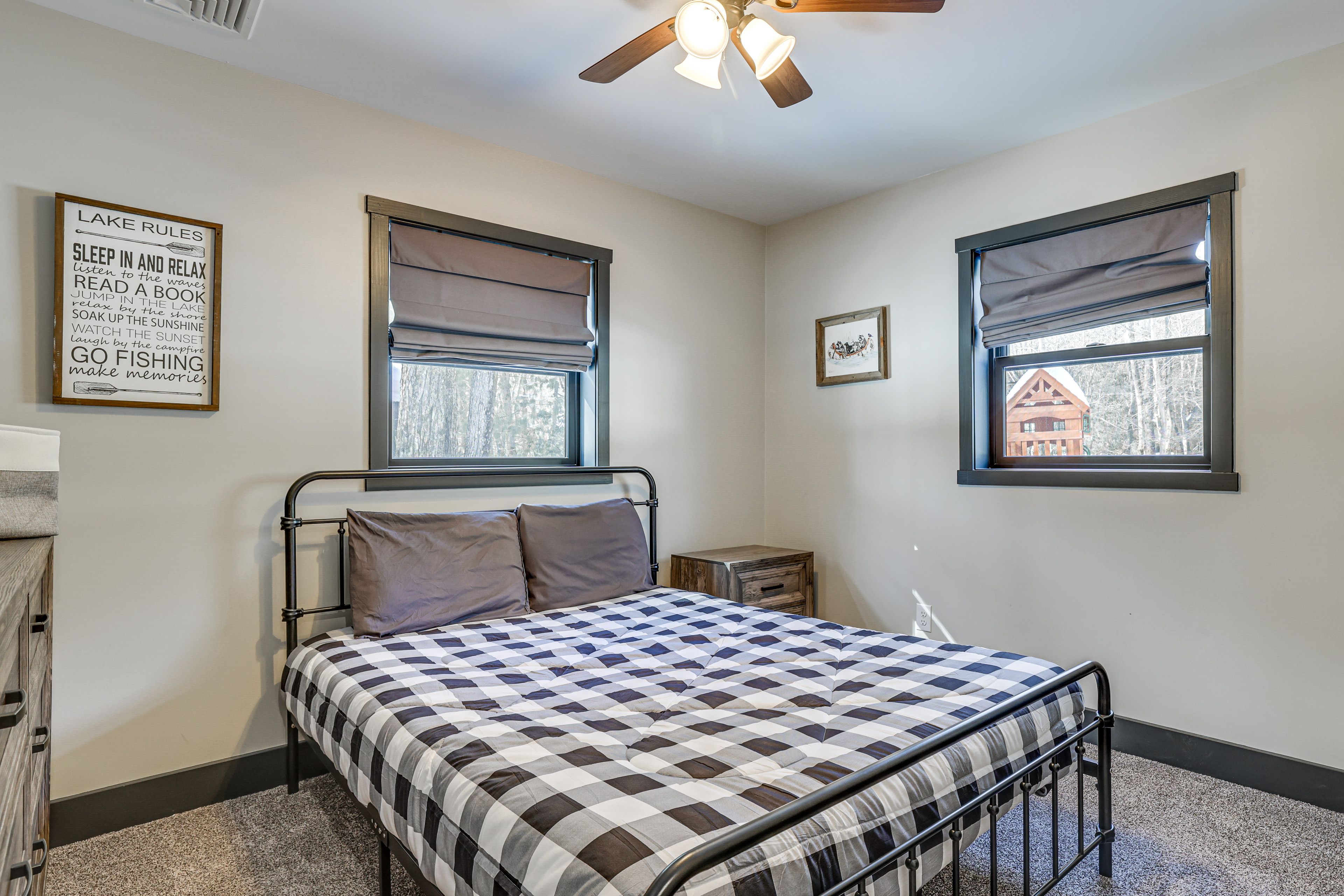 Bedroom 1 | 1st Floor | Queen Bed