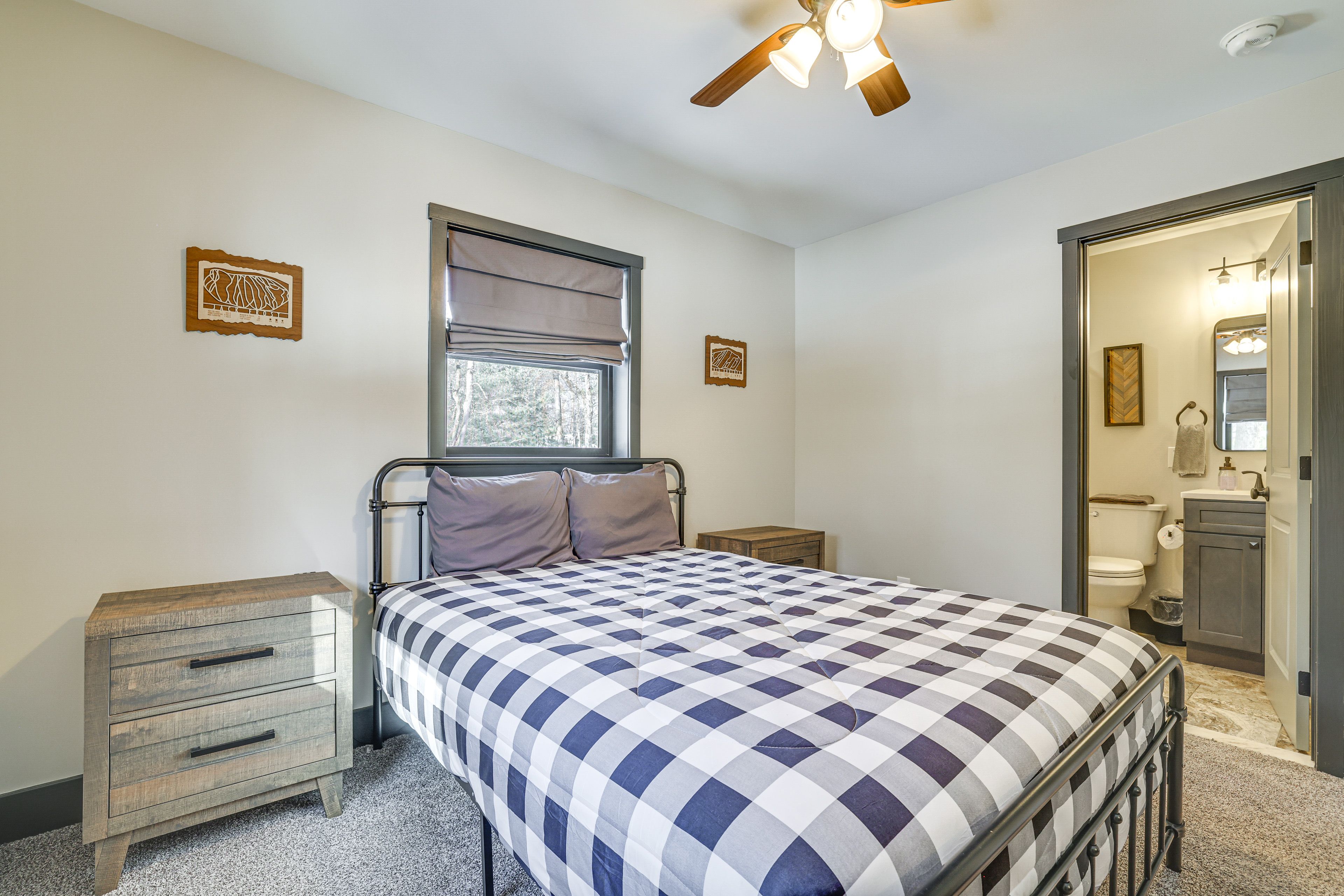 Bedroom 4 | 2nd Floor | Queen Bed