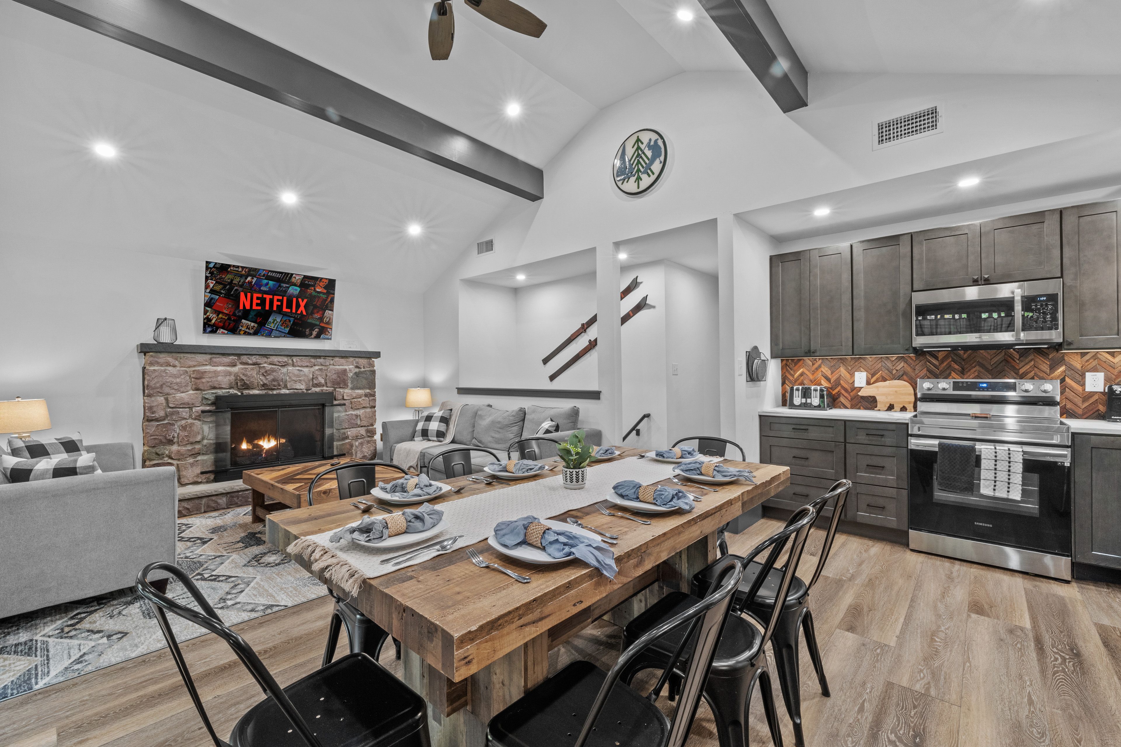 Lake Harmony Vacation Rental | 6BR | 3BA | 2,000 Sq Ft