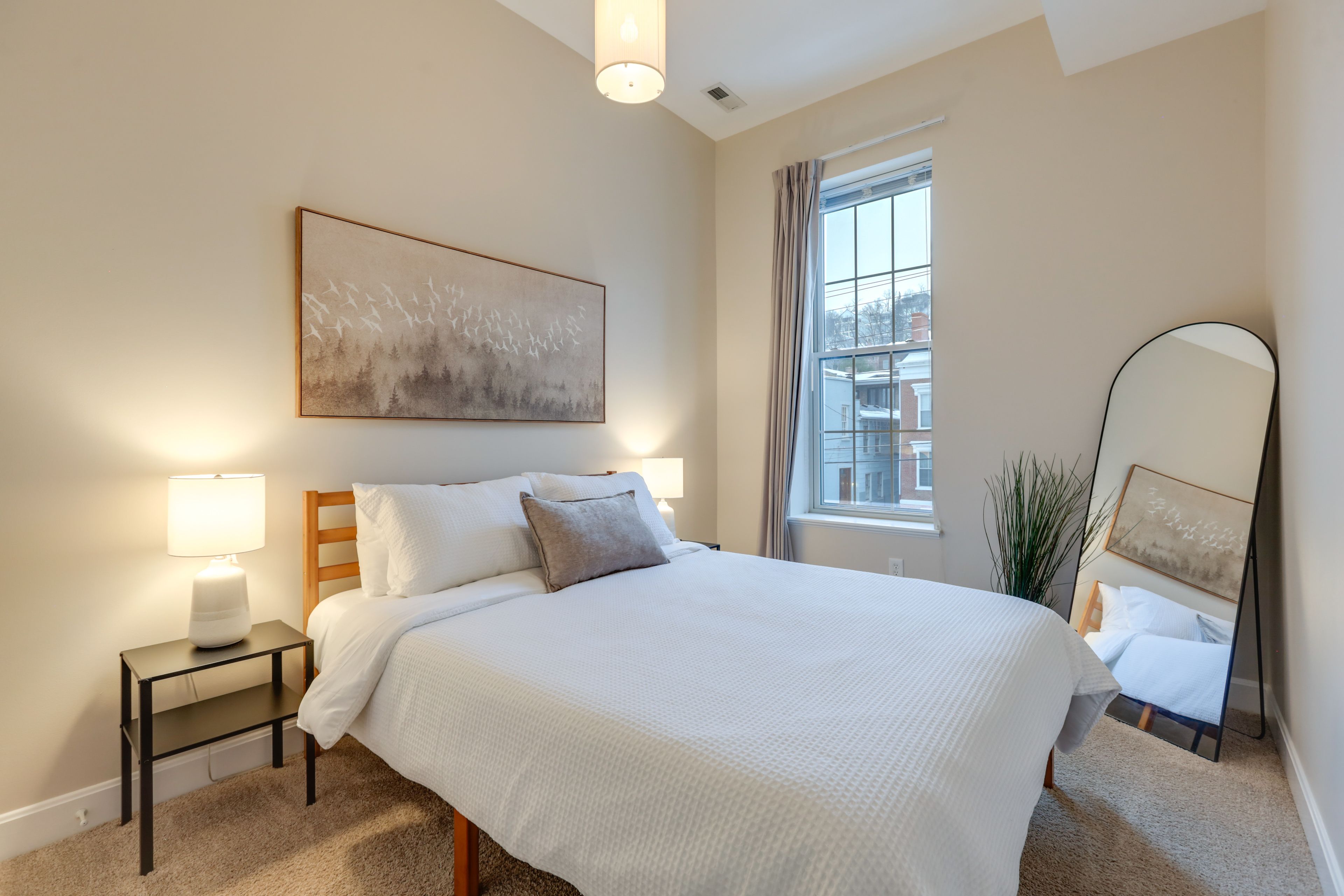 Bedroom 2 | Queen Bed