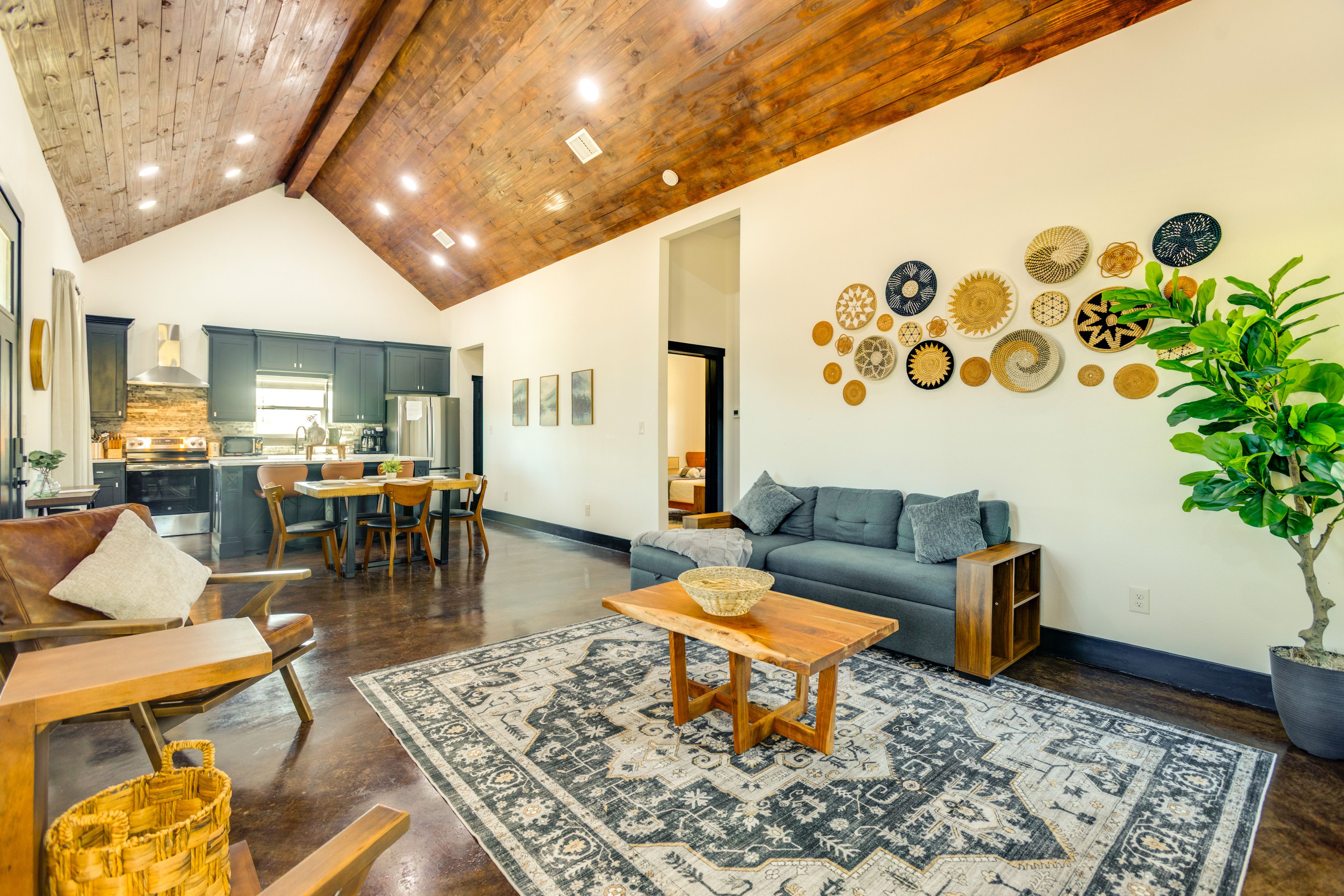 Somerville Vacation Rental | 2BR | 1BA | 980 Sq Ft