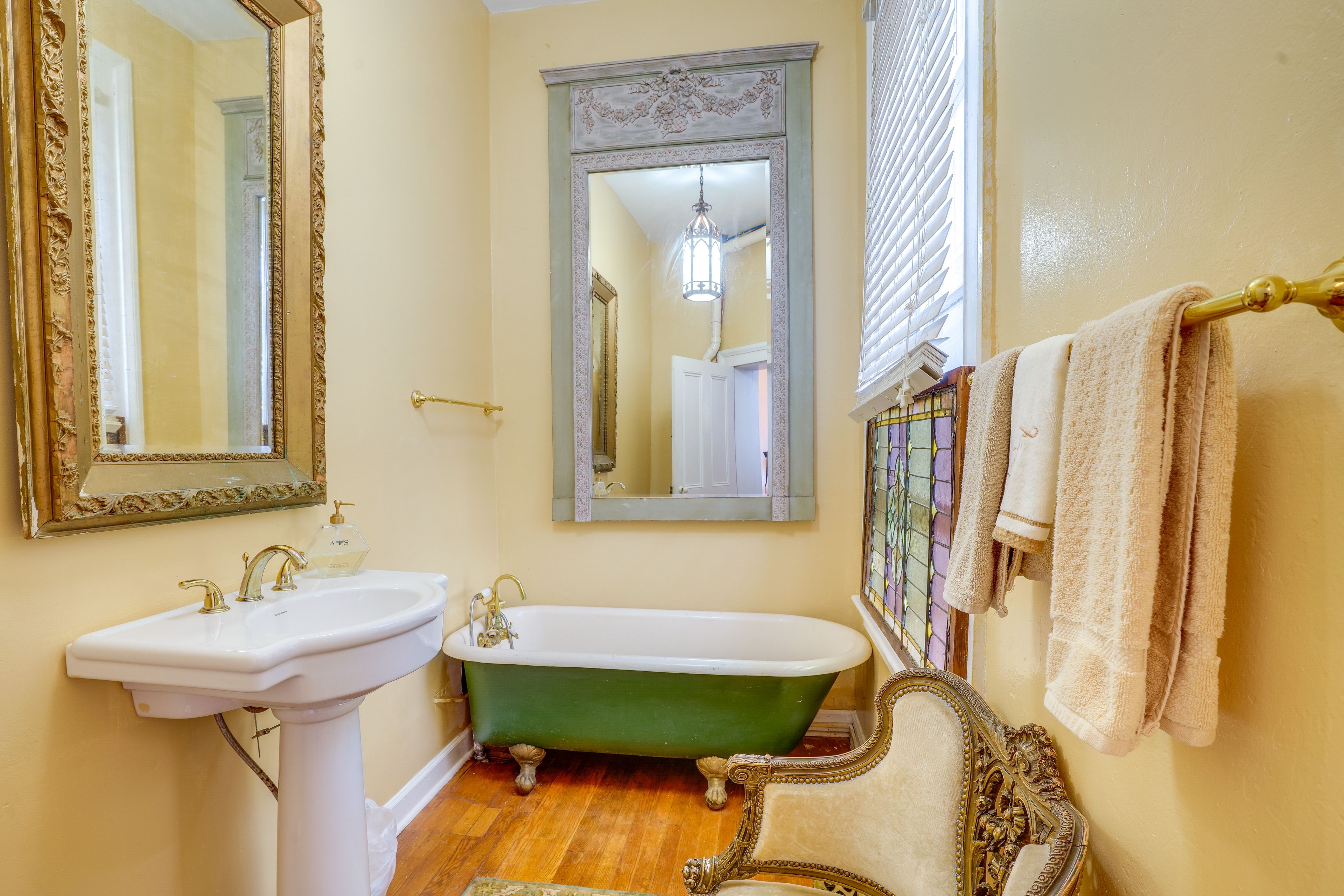 Bathroom | 1st Floor