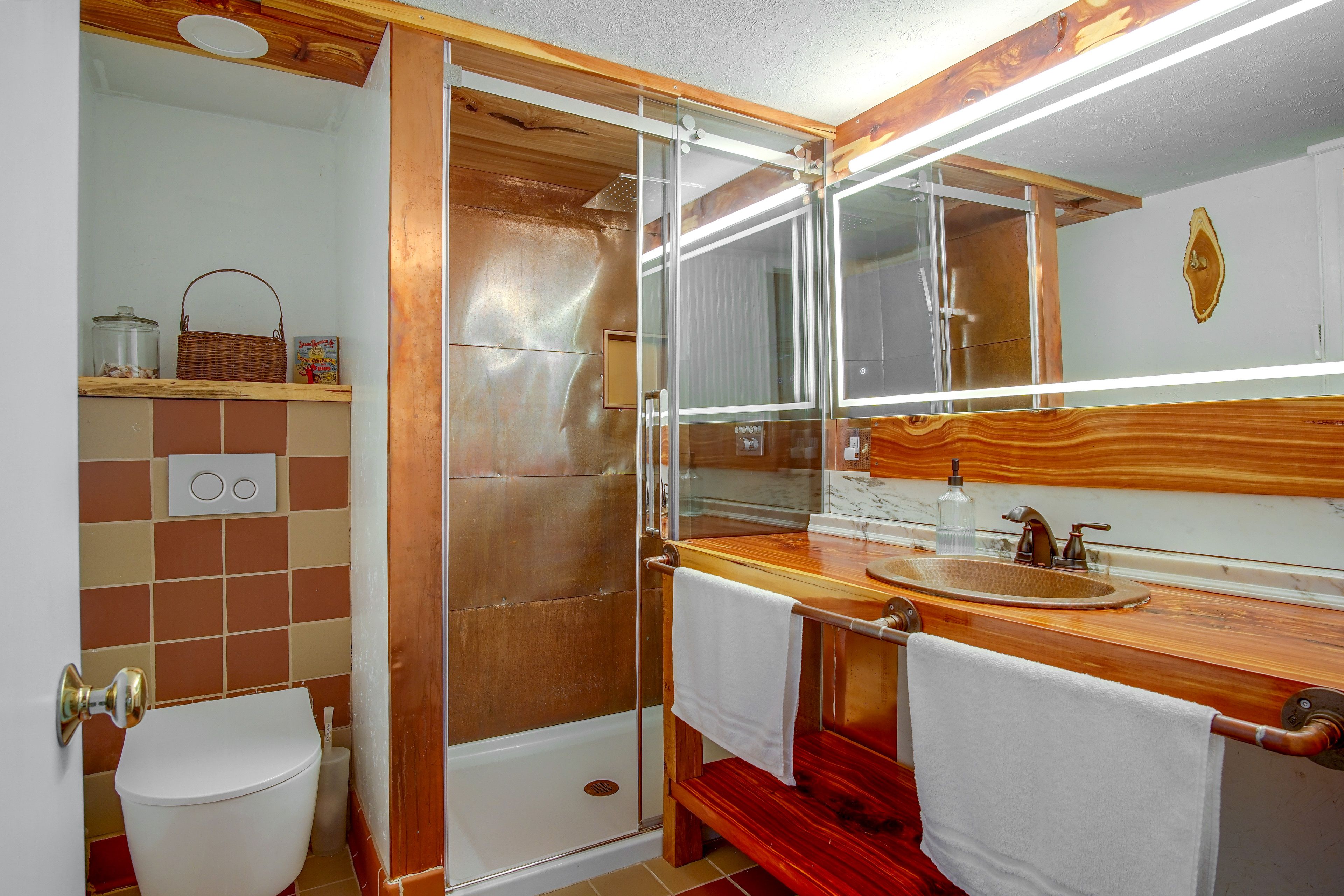 Bathroom | 1st Floor