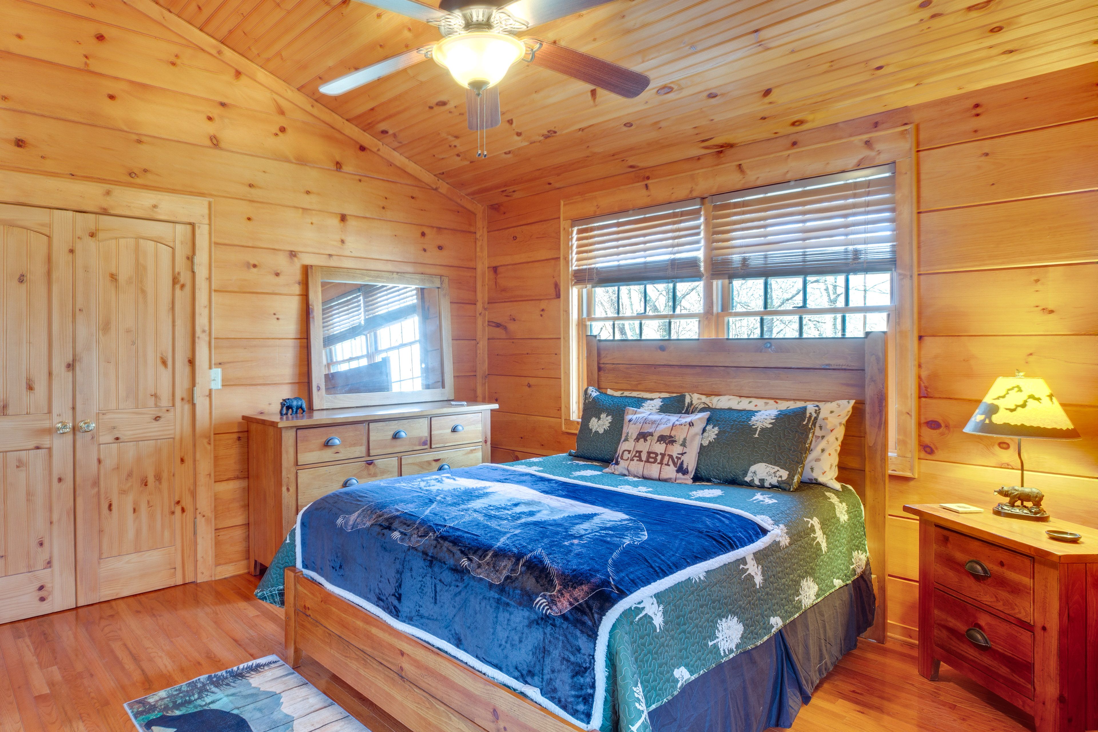 Bedroom 2 | Queen Bed | 2nd Floor