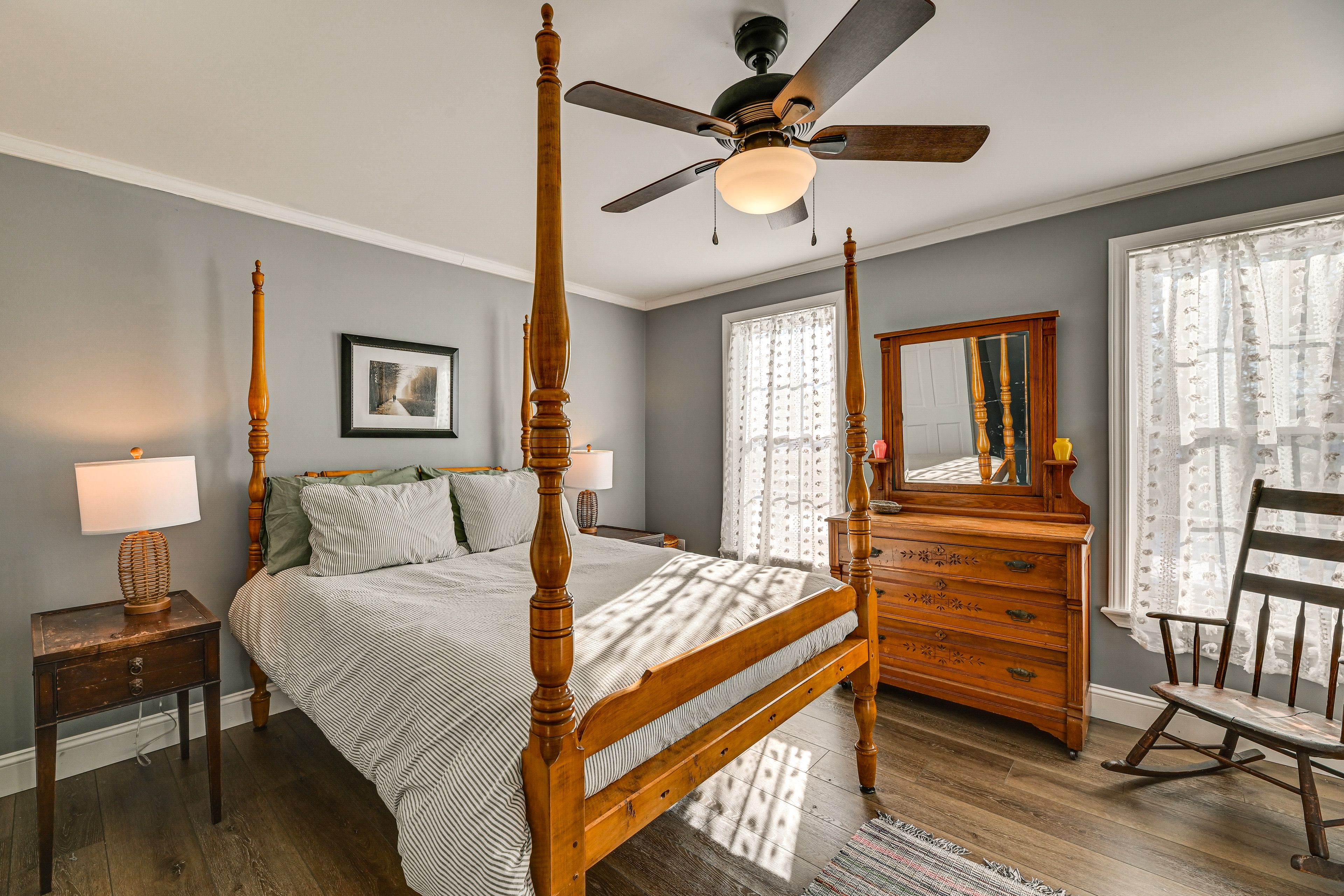 Bedroom 1 | Full Bed | 2nd Floor