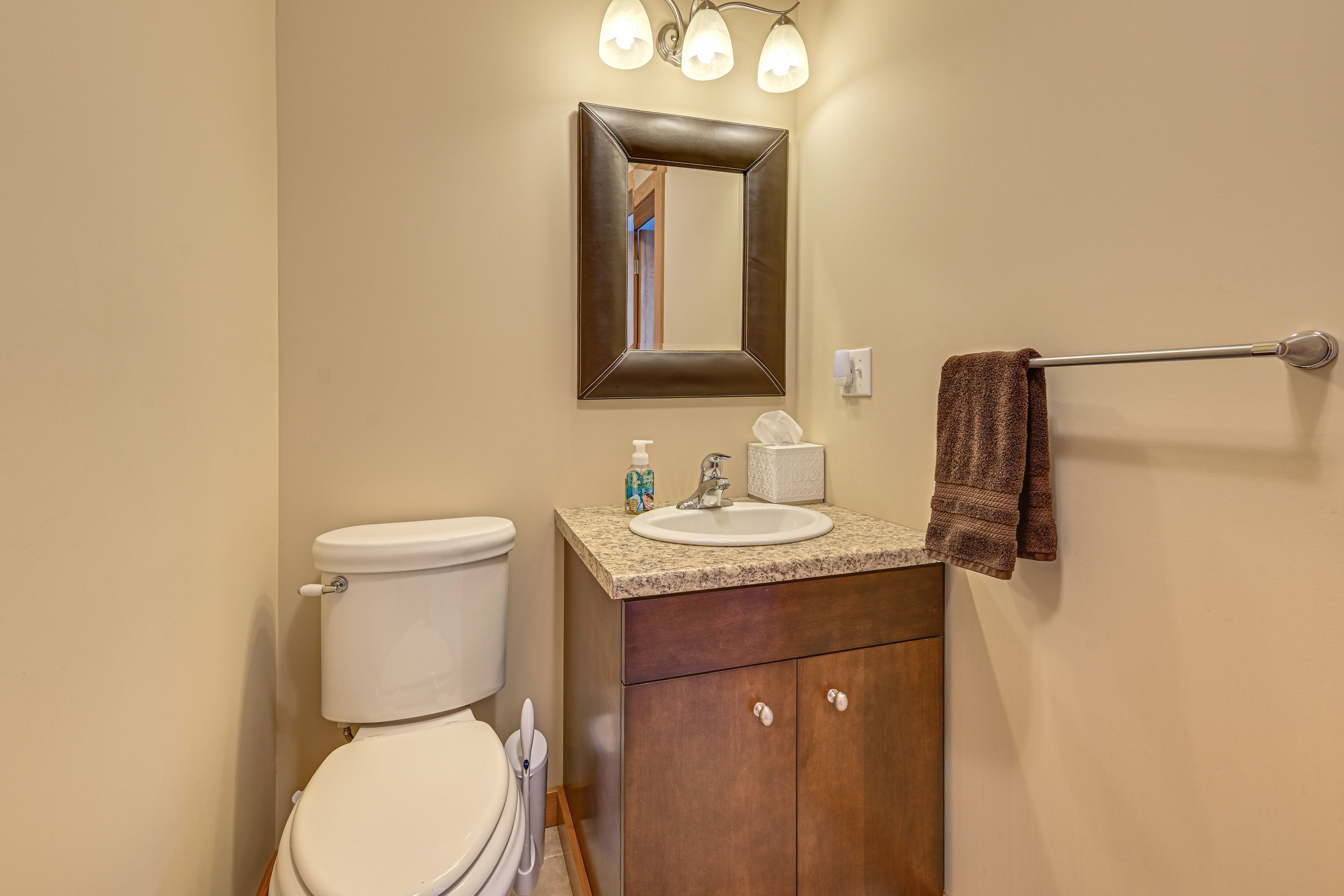 Half Bathroom | Main Level