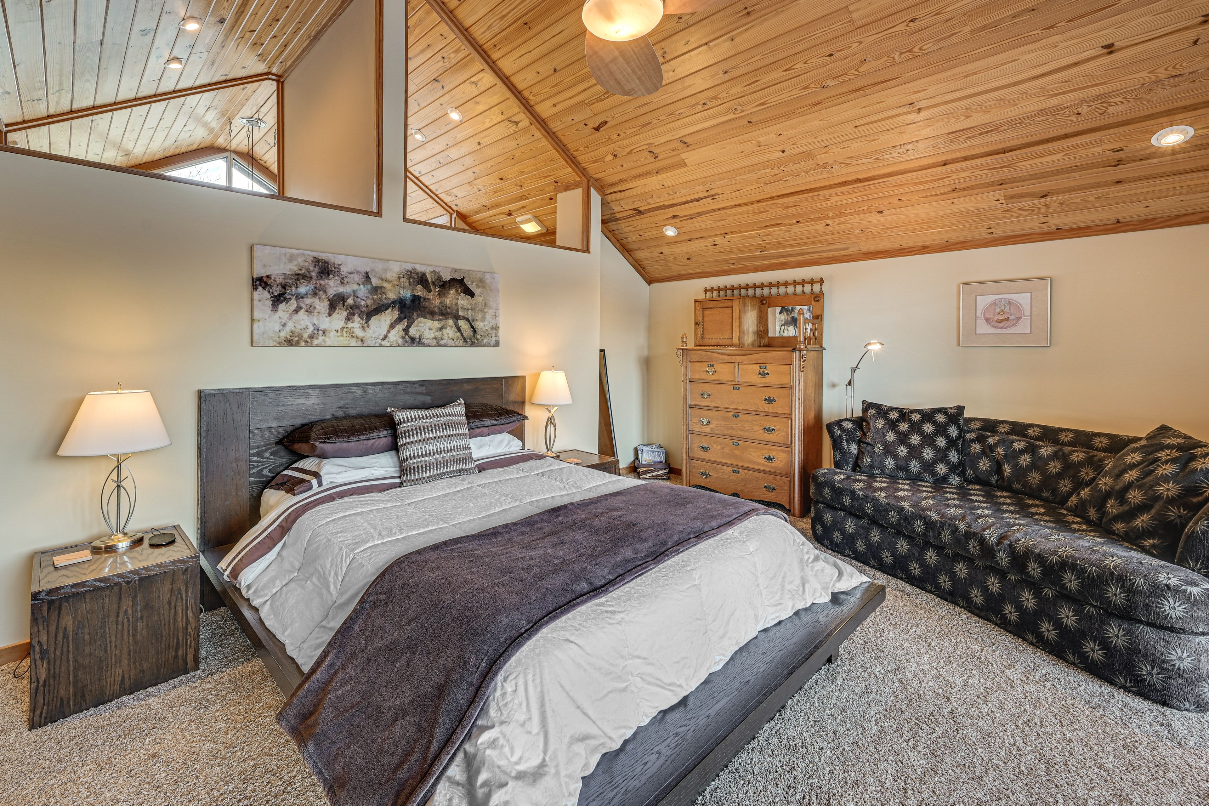 Bedroom 1 | 2nd Level | Queen Bed