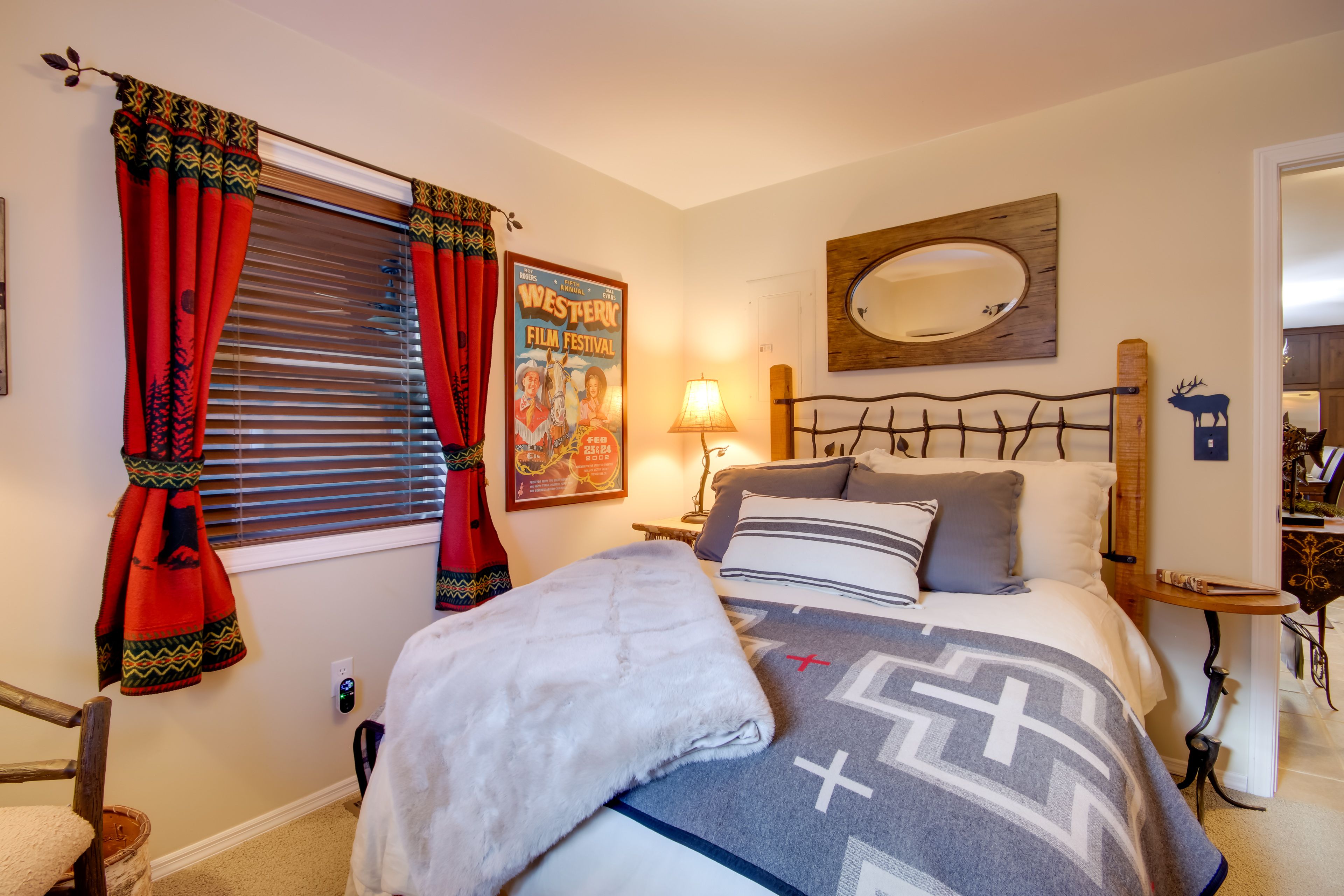 Bedroom 2 | Queen Bed | 1st Floor