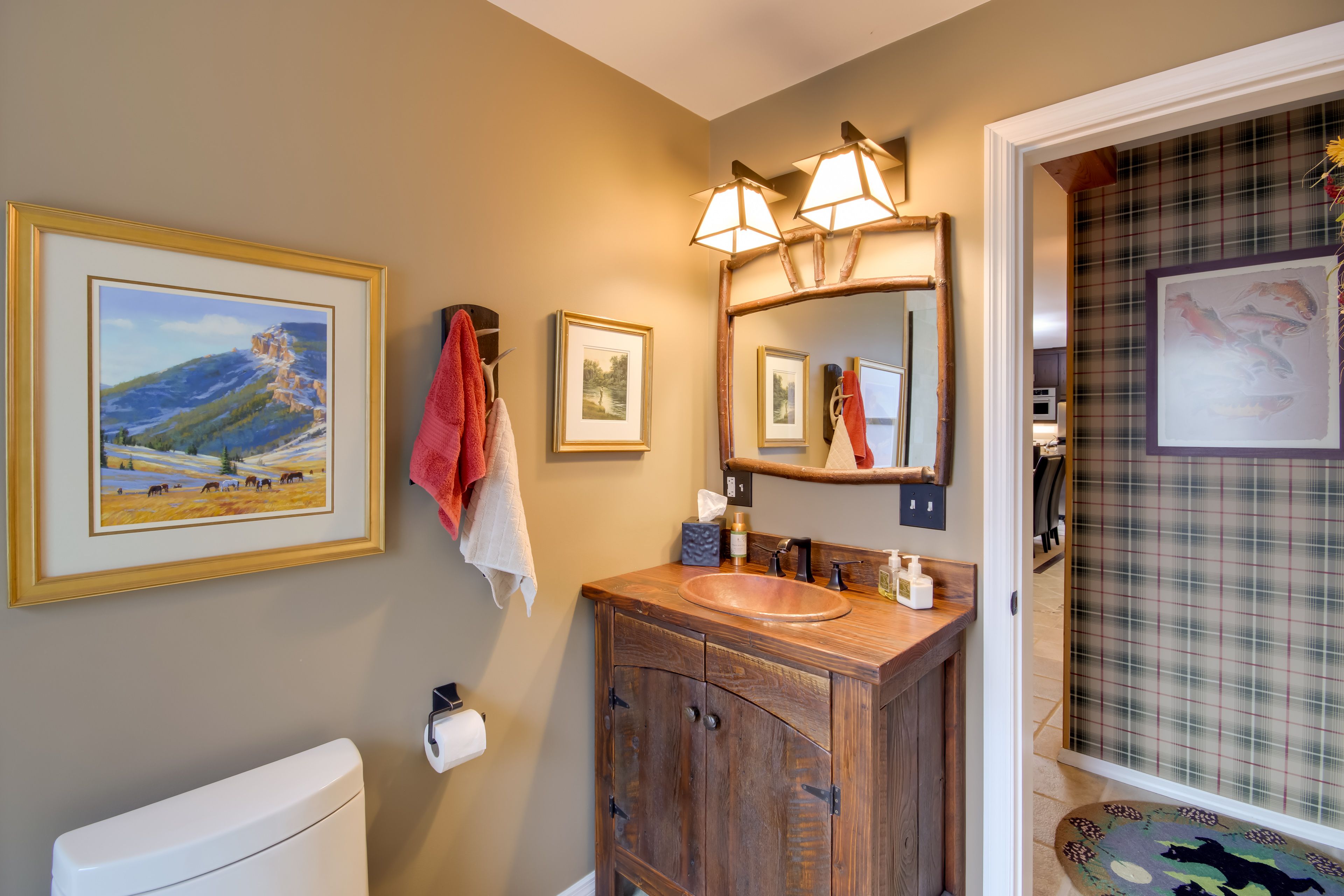 Full Bathroom | 1st Floor