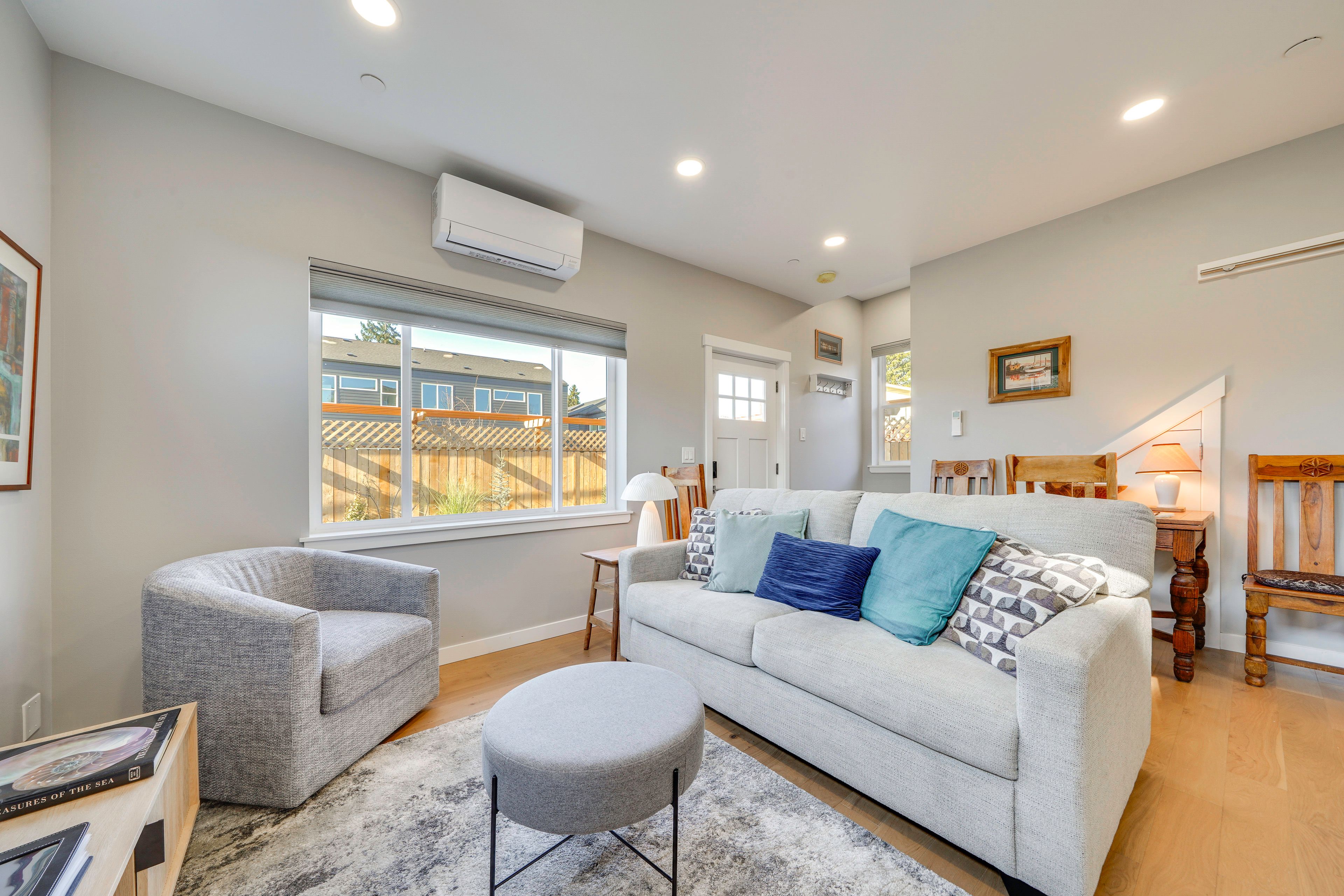 Living Area | Full Sleeper Sofa