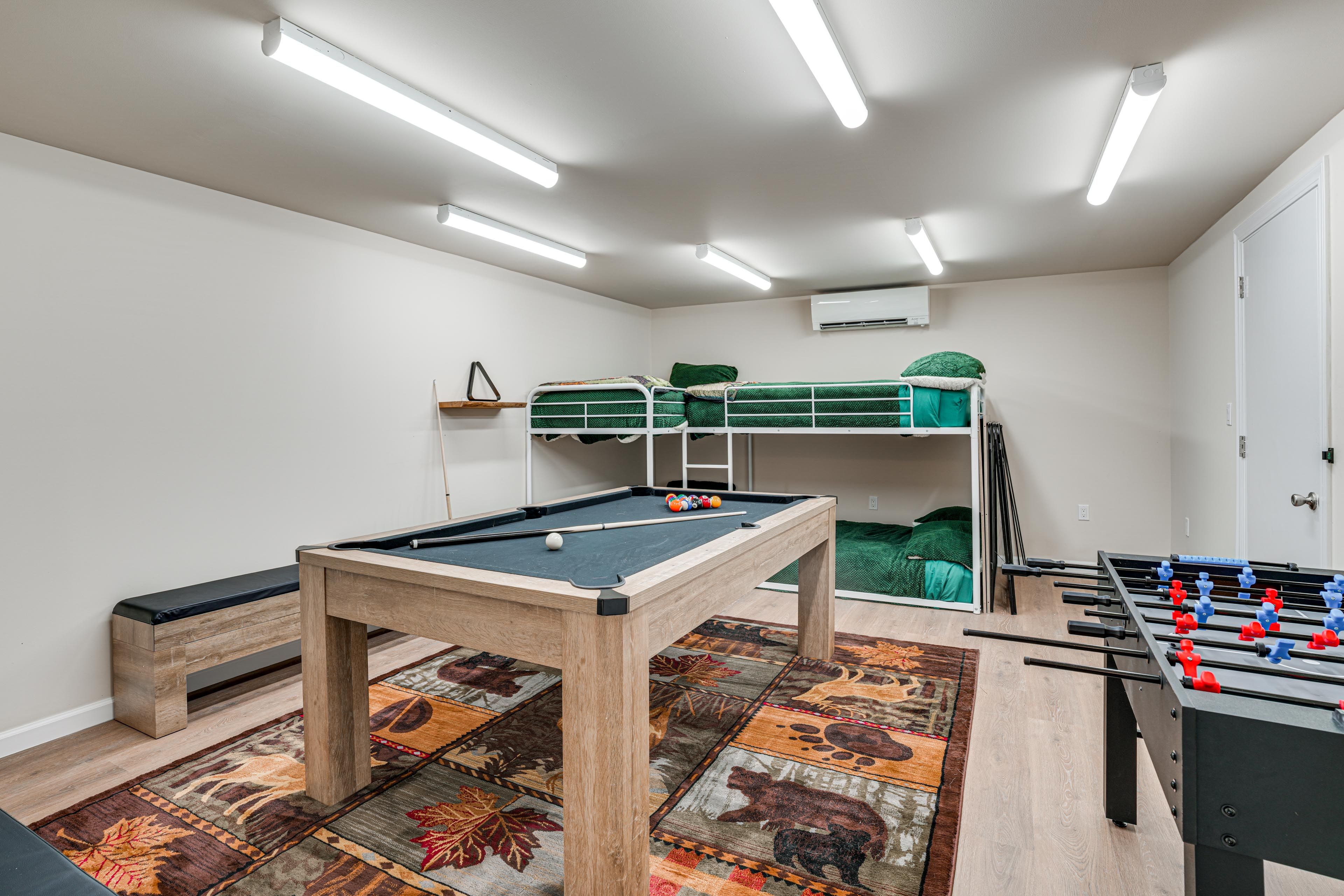 Bedroom 4 (Game Room) | 2 Twin/Full Bunk Beds | 1st Floor